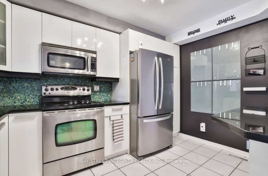 2054 Glenhampton Road, Oakville, ON L6M 3T9 photo 4