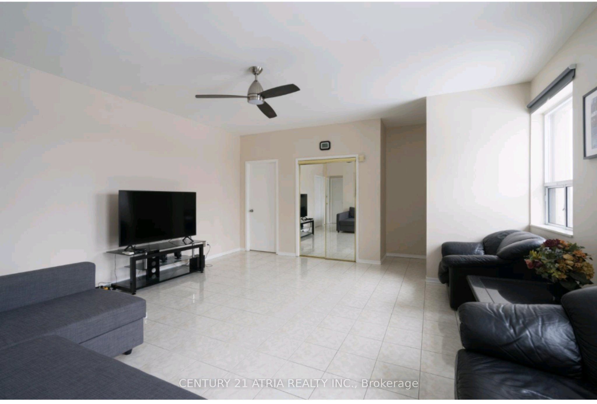 3199 Dufferin Street 2nd floor, Toronto, ON M6A 2T2 photo 2