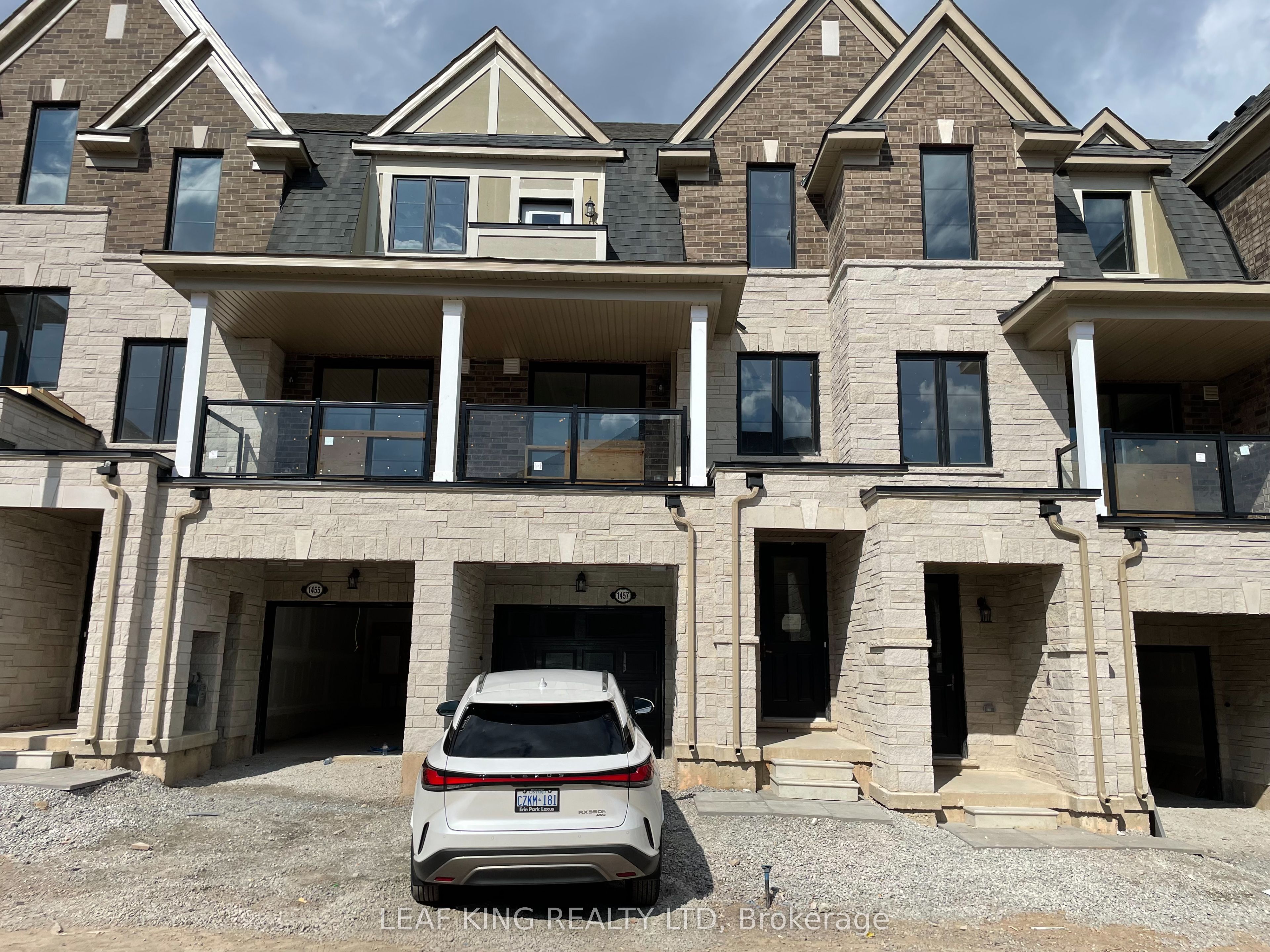 1457 National Common, Burlington, ON L7P 0V7