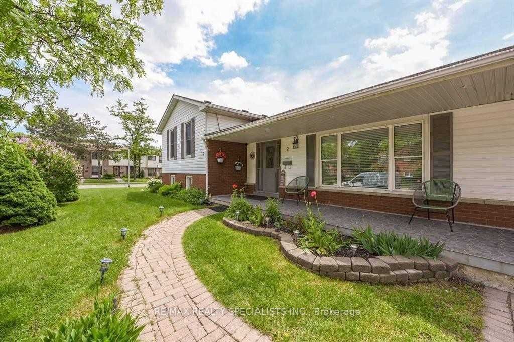 2 Marchbank Crescent, Brampton, ON L6S 3B1 photo 3
