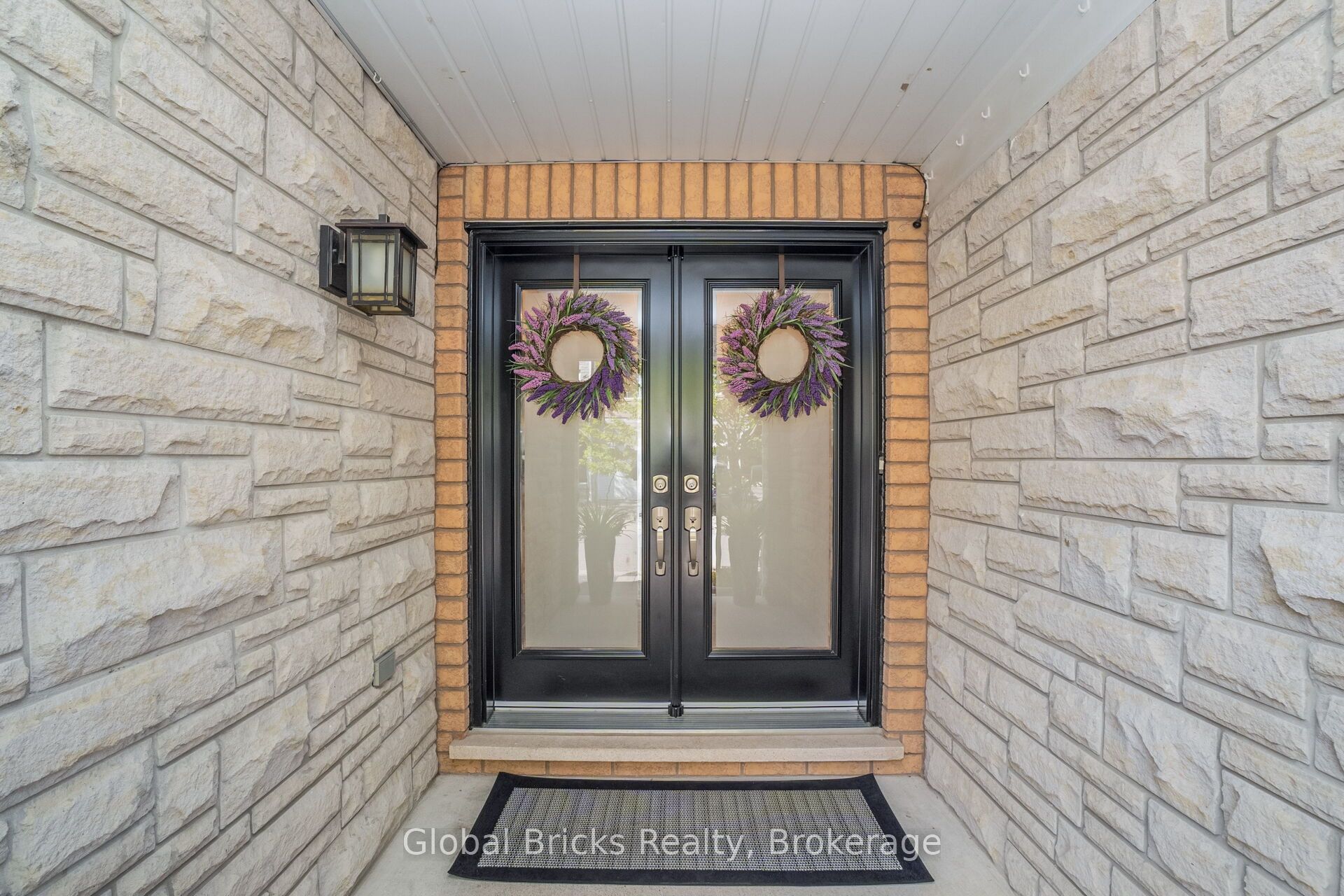 585 Candlestick Circle, Mississauga, ON L4Z 0B3 photo 4