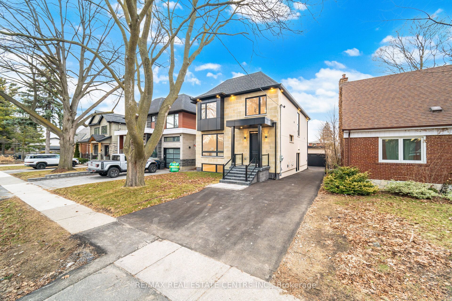 11 Bentley Drive Basement, Toronto, ON M8Z 3L9