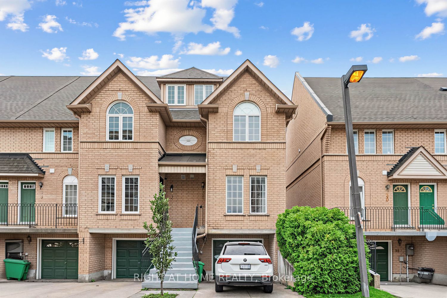 80 Strathaven Drive 31, Mississauga, ON L5R 3V9