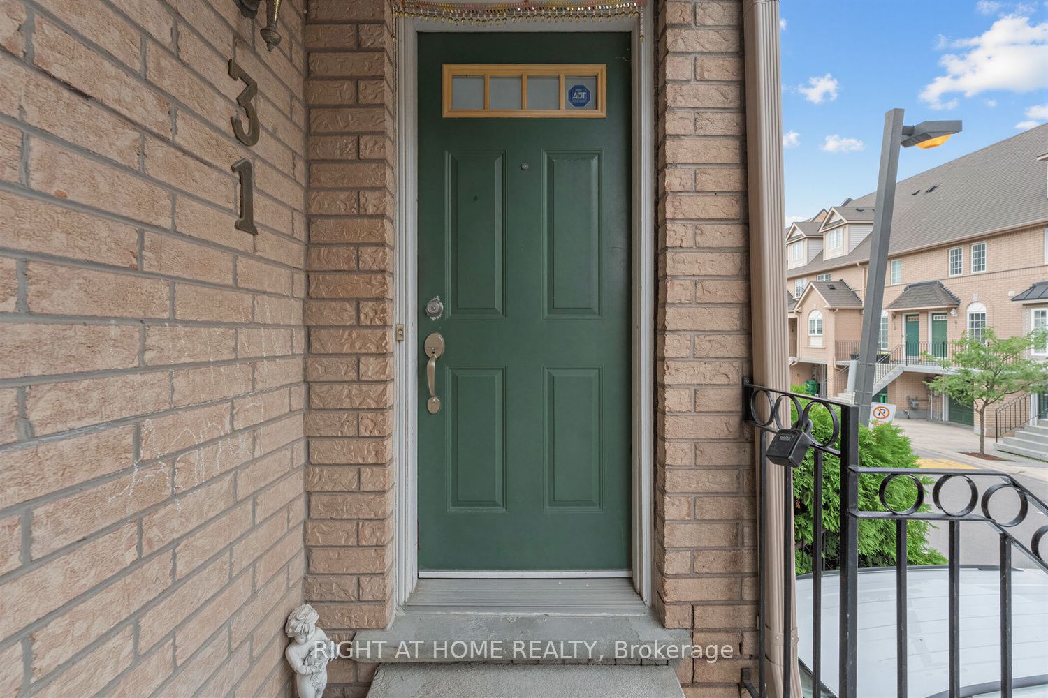 80 Strathaven Drive 31, Mississauga, ON L5R 3V9 photo 3