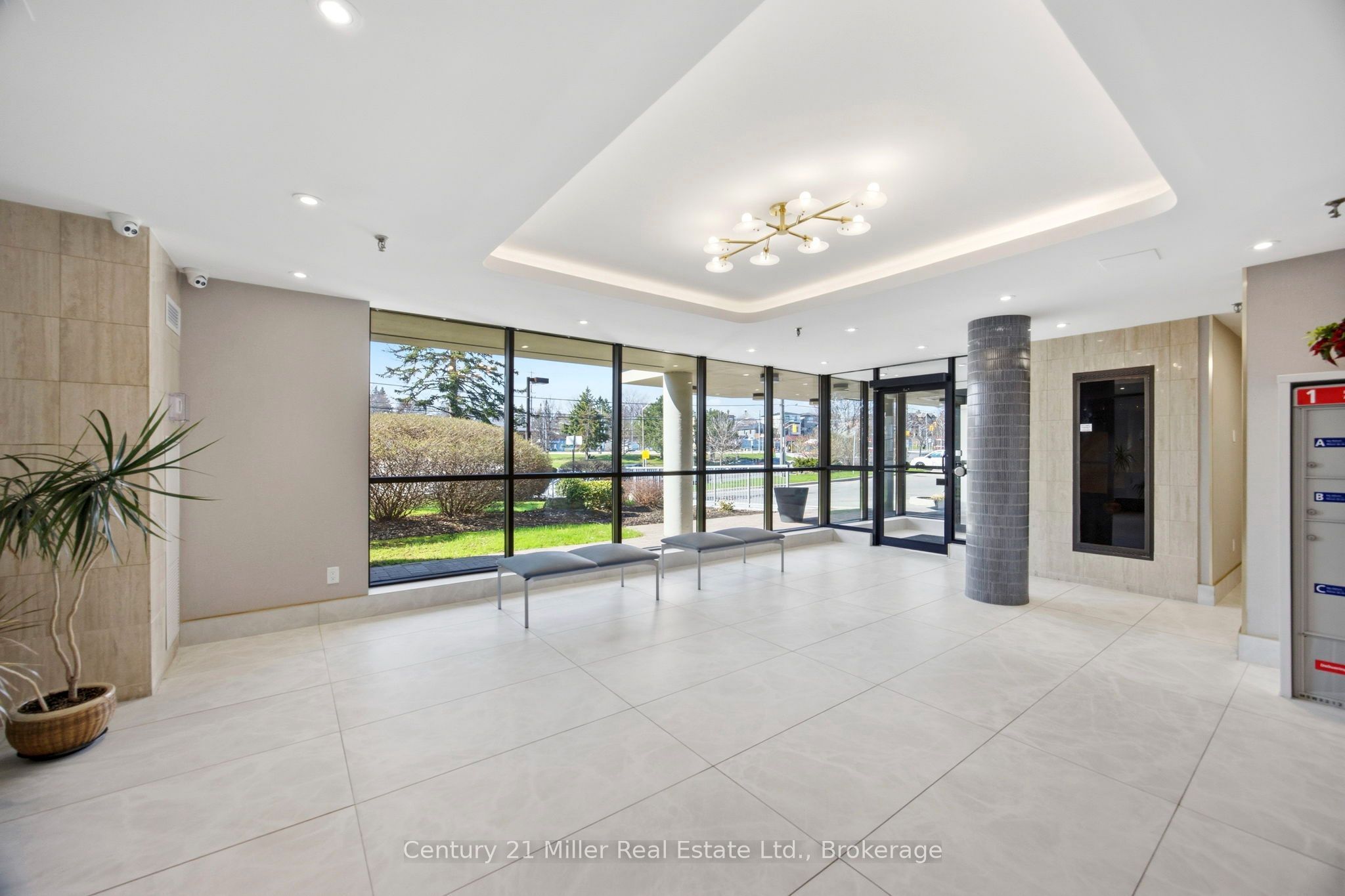 3845 Lake Shore Boulevard W 411, Toronto, ON M8W 4Y3 photo 4