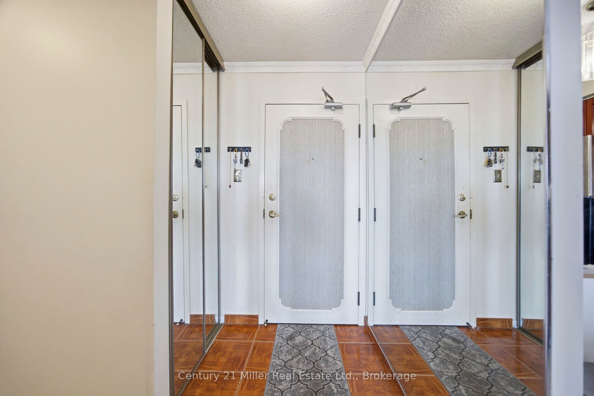 3845 Lake Shore Boulevard W 411, Toronto, ON M8W 4Y3 photo 5