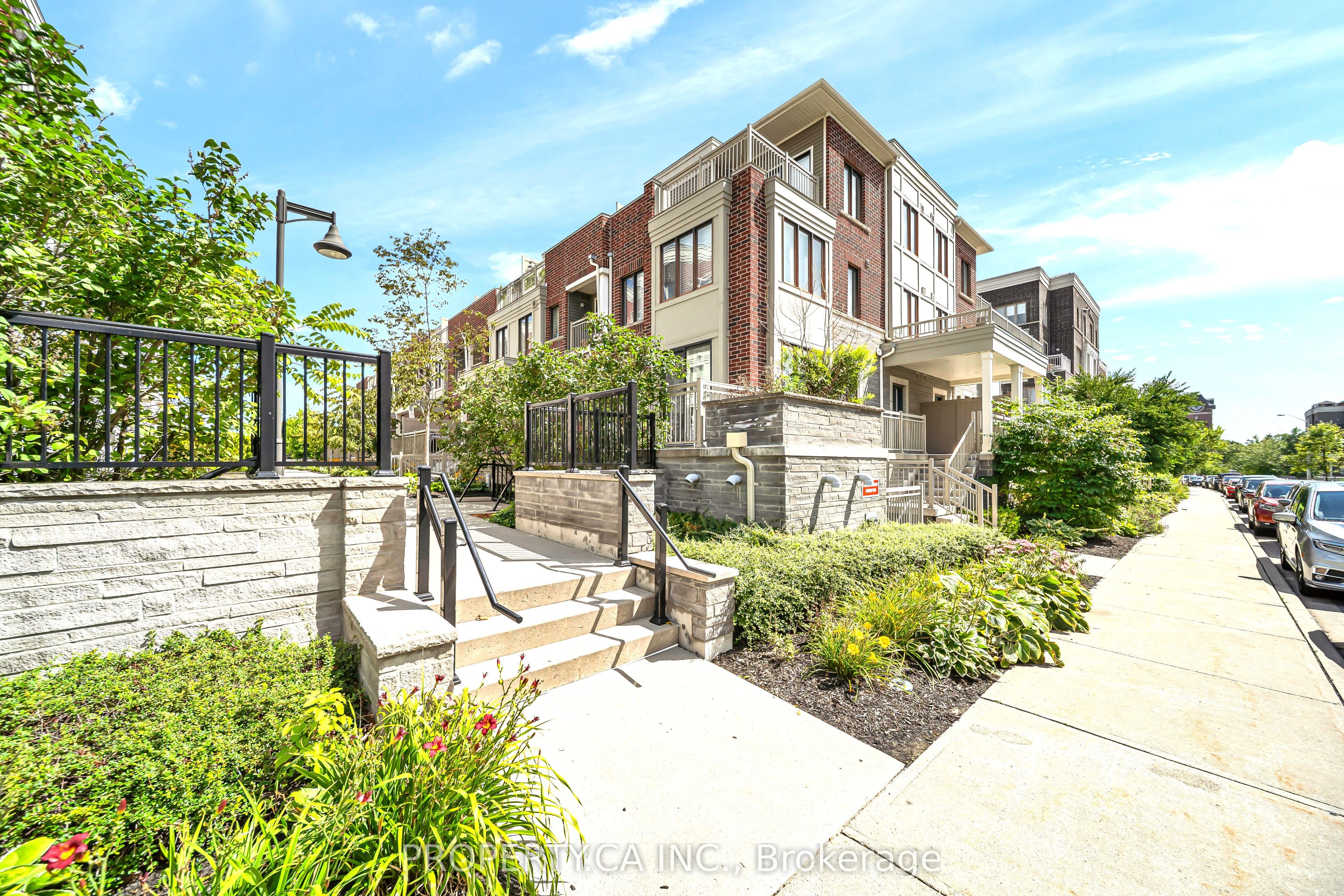 135 Long Branch Avenue 7, Toronto, ON M8W 0A9 photo 2