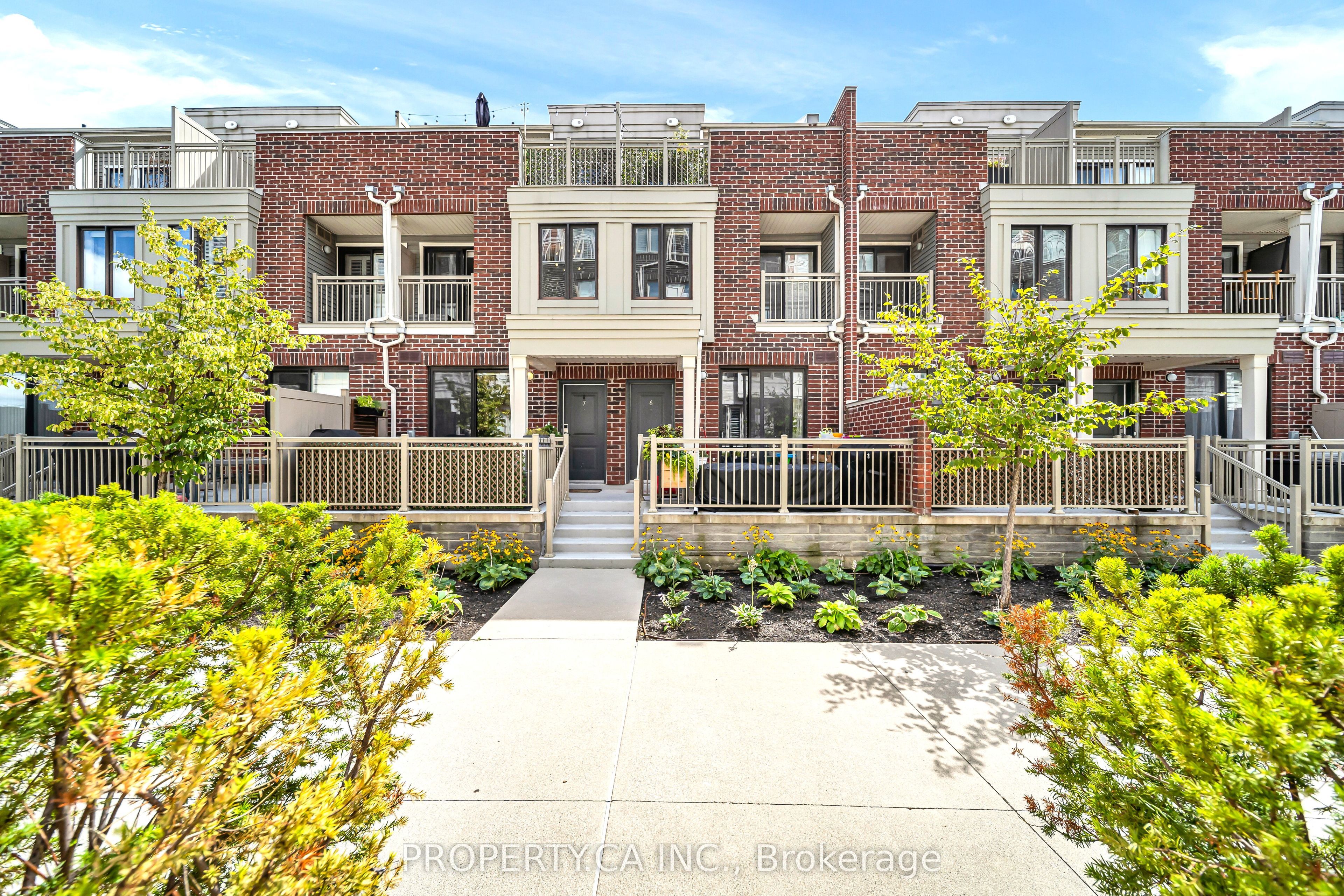 135 Long Branch Avenue 7, Toronto, ON M8W 0A9 photo 3