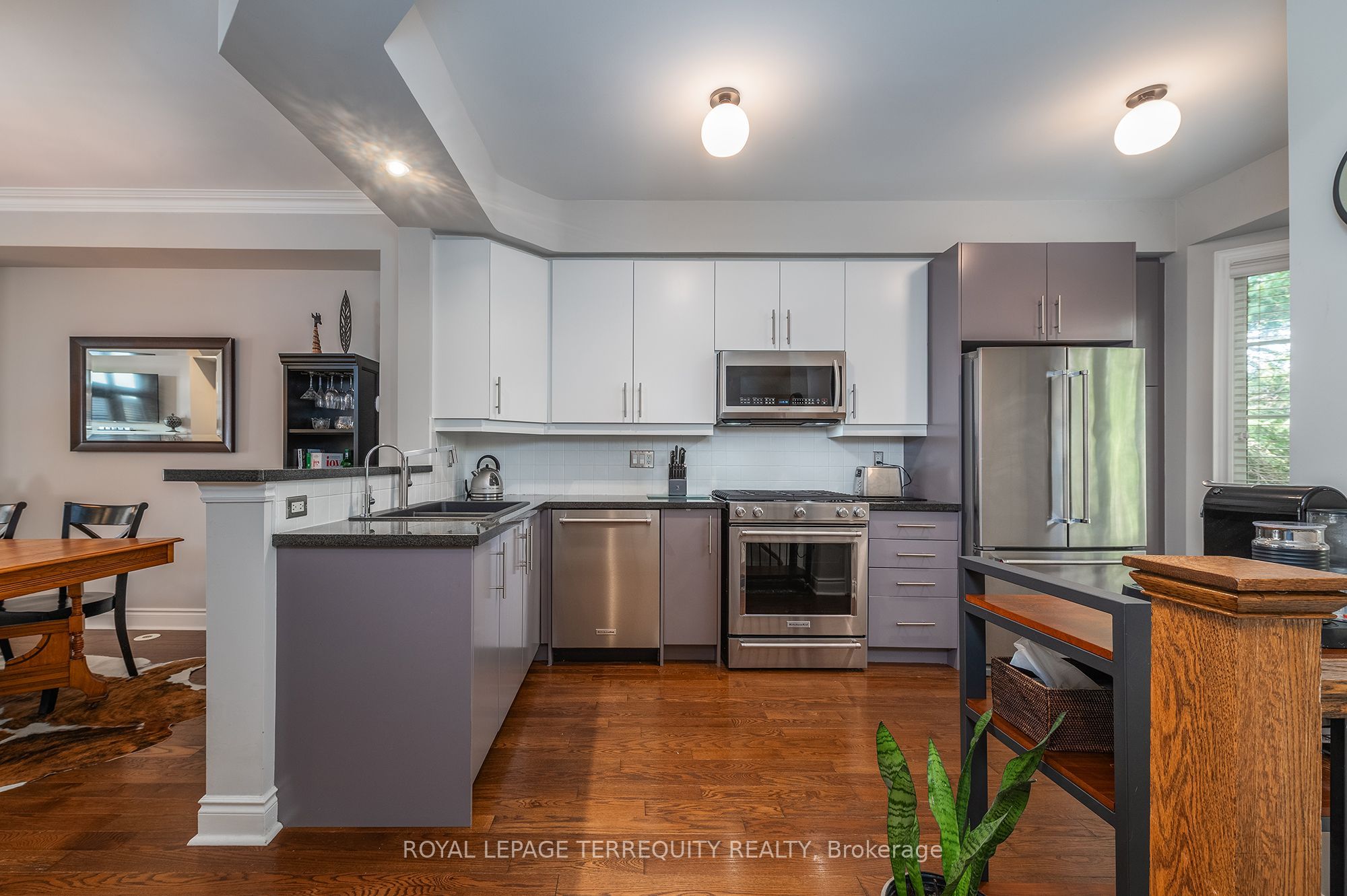 265 Van Dusen Boulevard 9, Toronto, ON M8Z 3J2 photo 4
