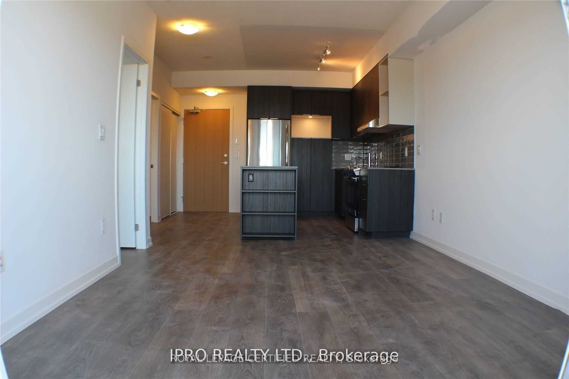 2520 Eglinton Avenue W 1008, Mississauga, ON L5M 0Y4 photo 2