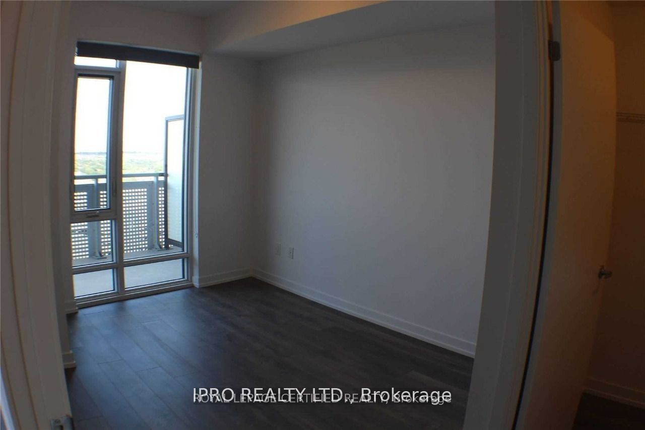 2520 Eglinton Avenue W 1008, Mississauga, ON L5M 0Y4 photo 5
