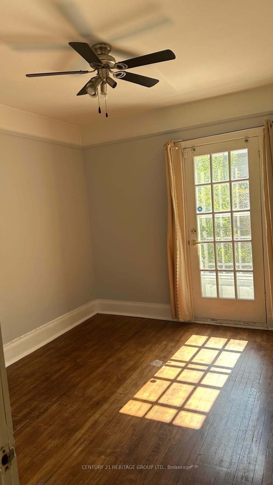 930 Scarlett Road, Toronto, ON M9P 2V5 photo 5