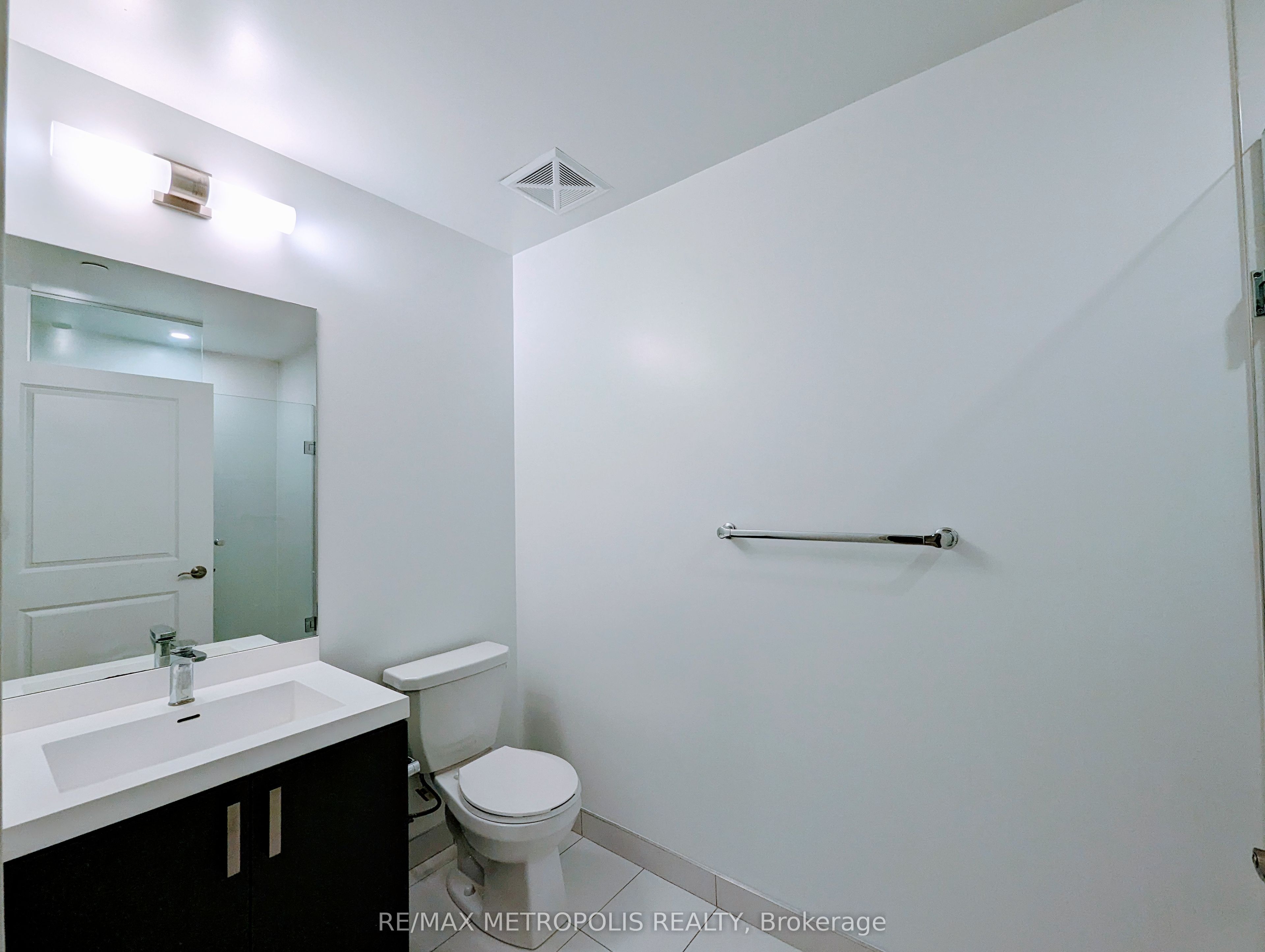 8 Nahani Way 703, Mississauga, ON L4Z 0C6 photo 5