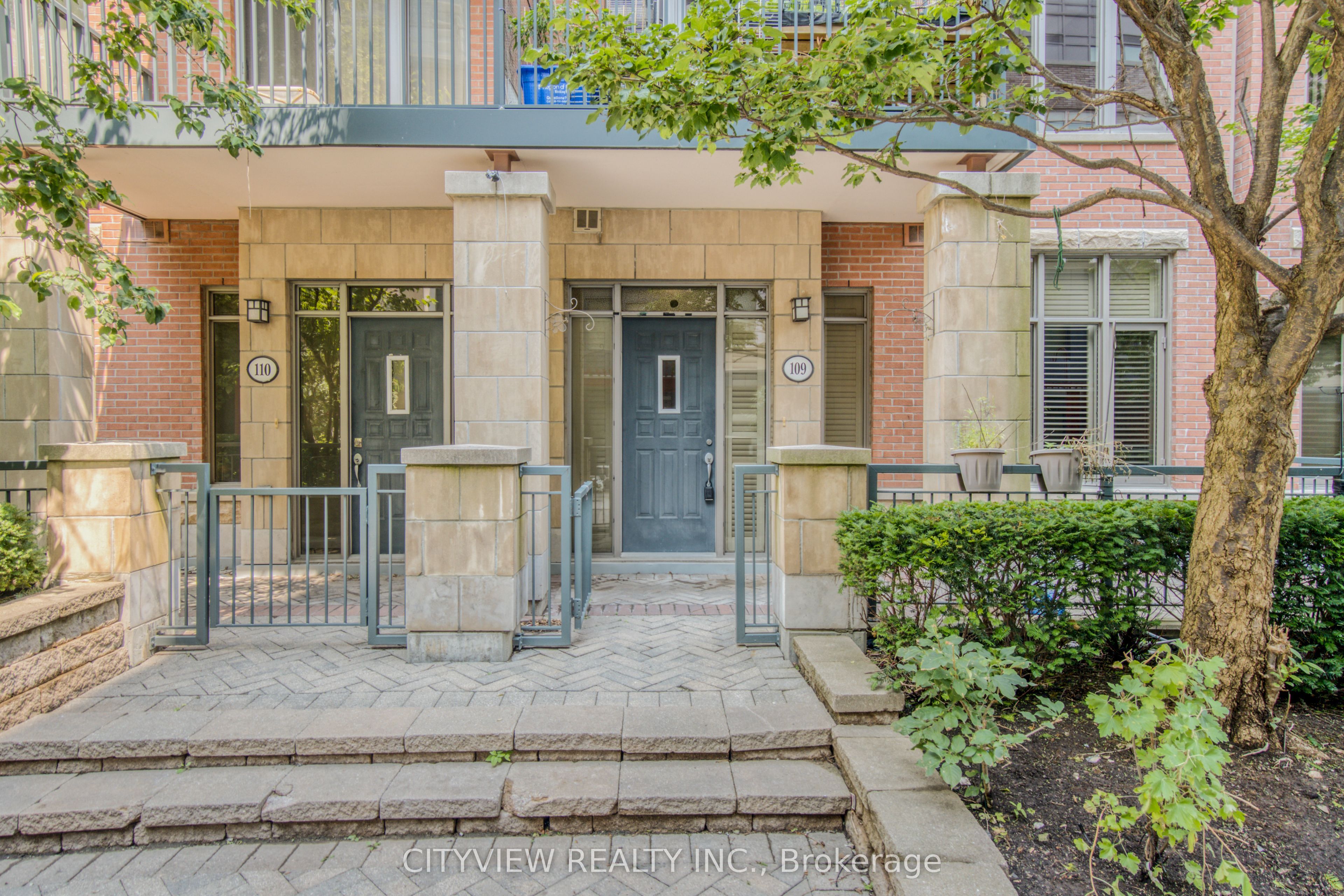 320 City Centre Drive 109, Mississauga, ON L5B 4P8 photo 3