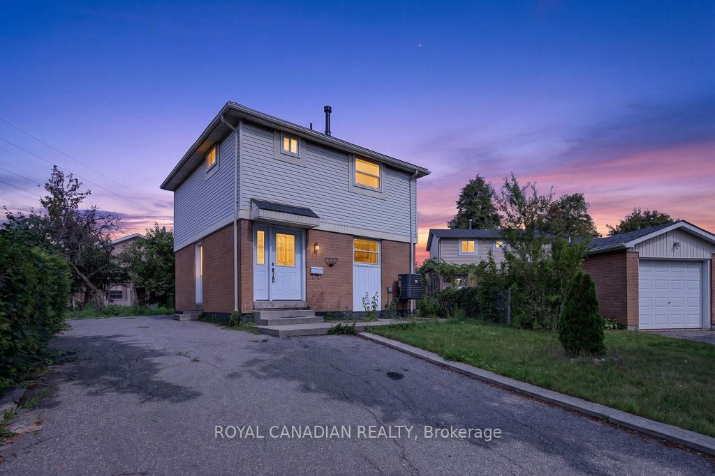 6 Damascus Drive, Toronto, ON M9V 4G1