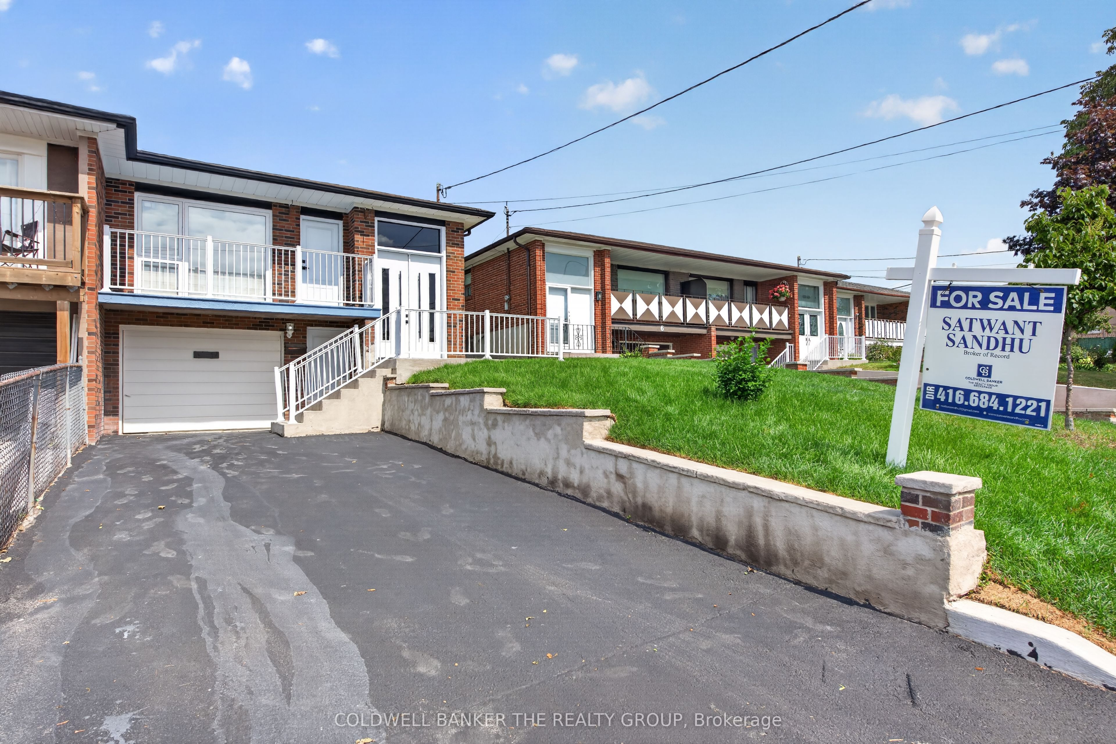 4 Imogene Avenue, Toronto, ON M9M 1N6 photo 2
