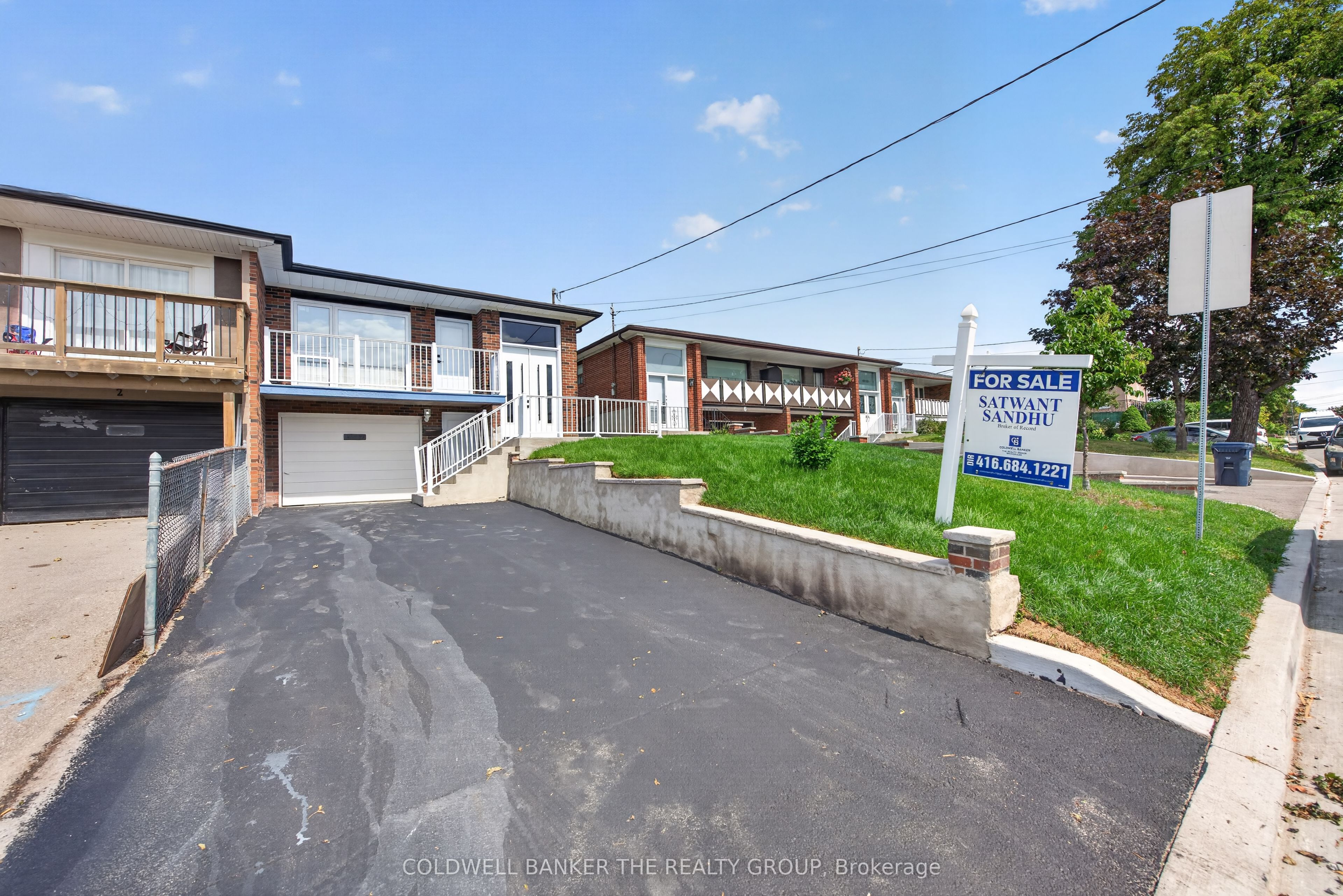 4 Imogene Avenue, Toronto, ON M9M 1N6 photo 3