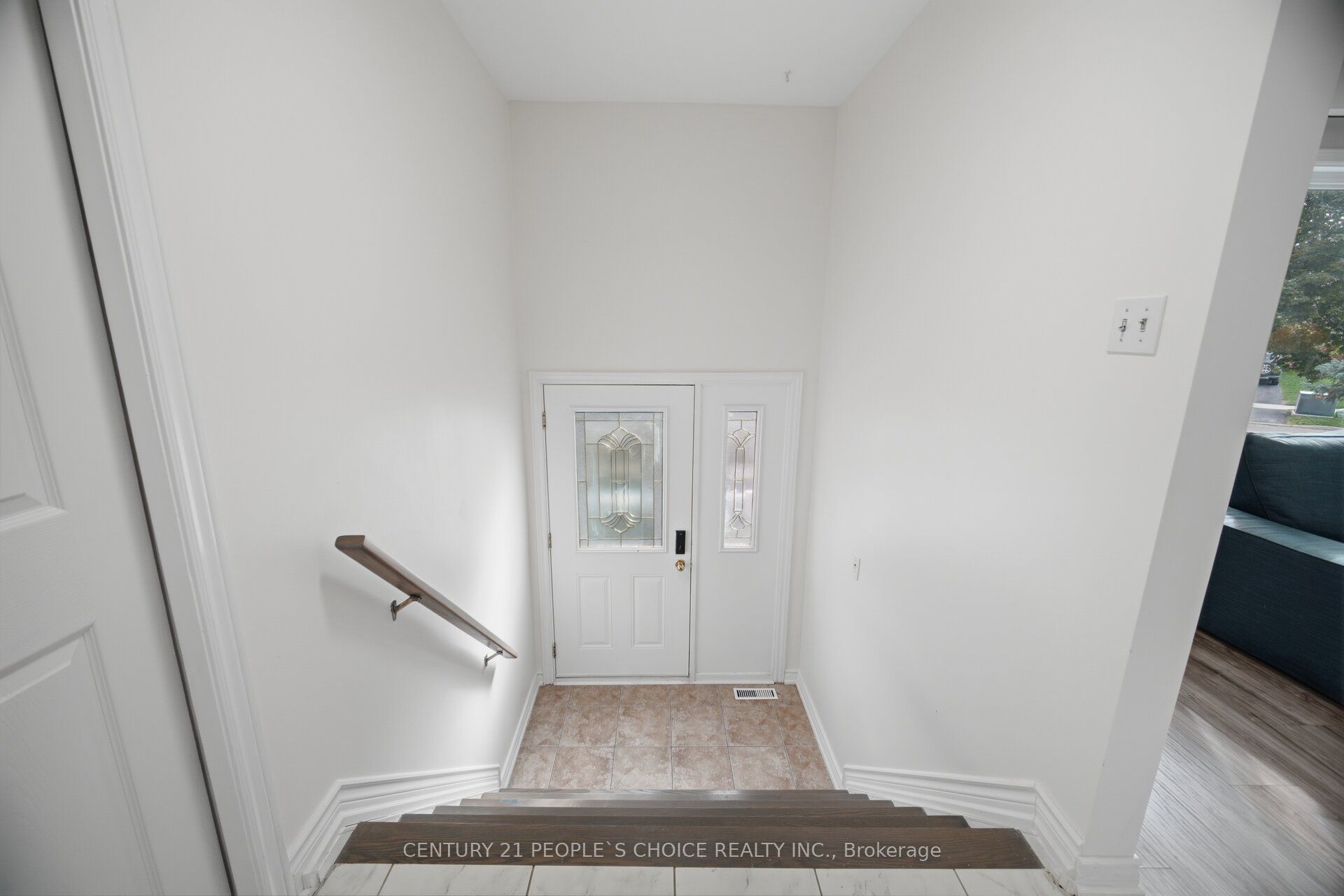 578 Cavell Drive, Mississauga, ON L5B 2N9 photo 4