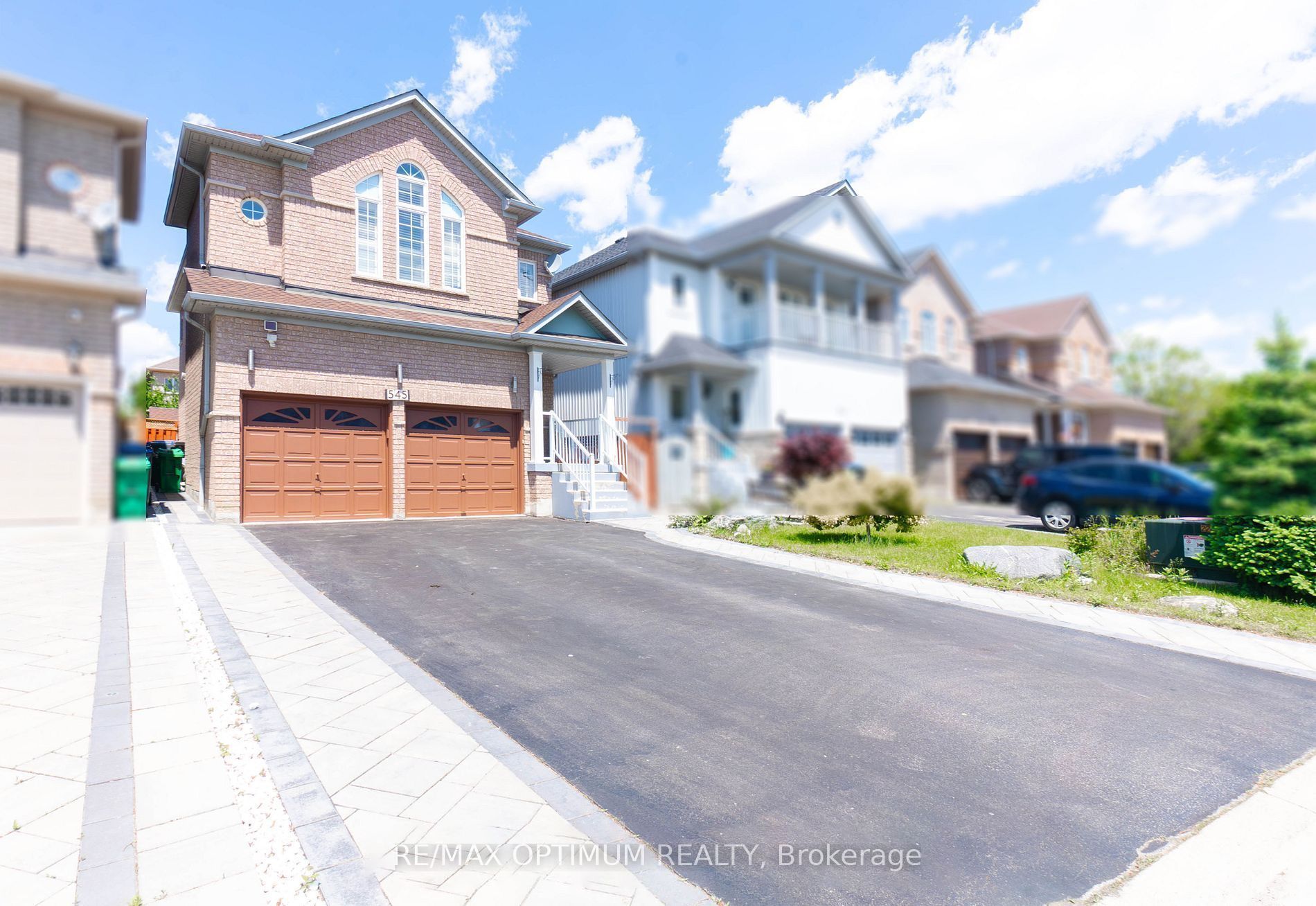 545 Warhol Way, Mississauga, ON L5W 1M2 photo 2