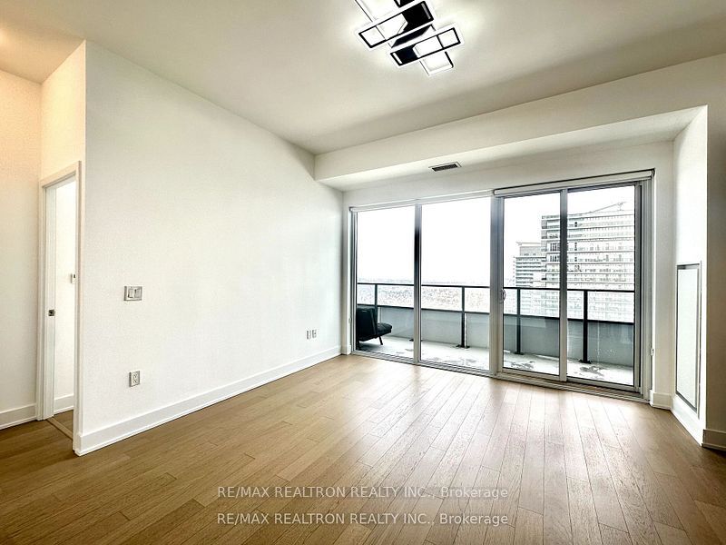 30 Shore Breeze Drive 5202, Toronto, ON M8V 1J0 photo 4