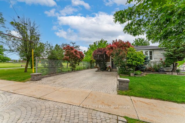 87 Hullmar Drive, Toronto, ON M3N 2E2 photo 3