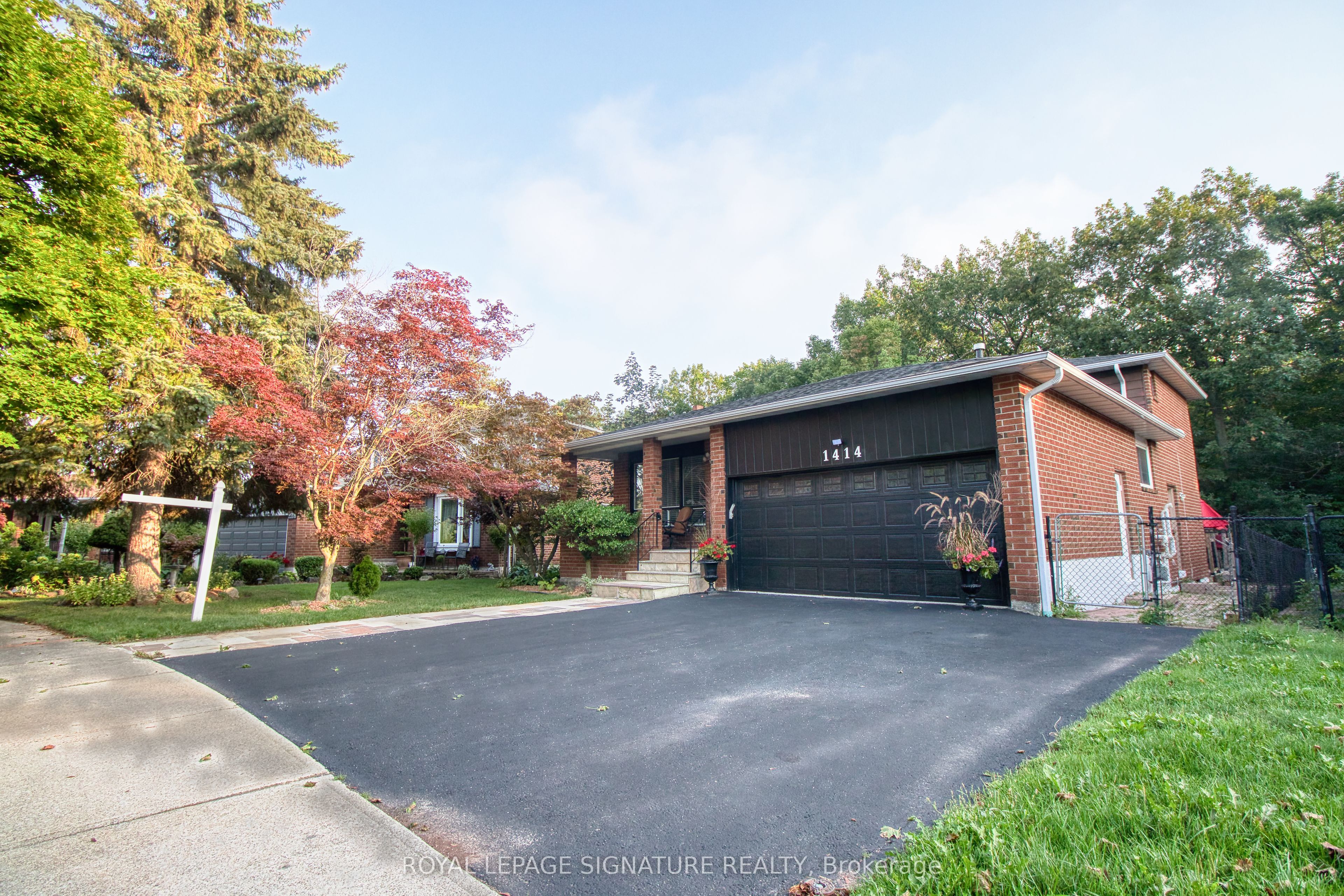 1414 Harmsworth Square, Oakville, ON L6H 3E7 photo 2