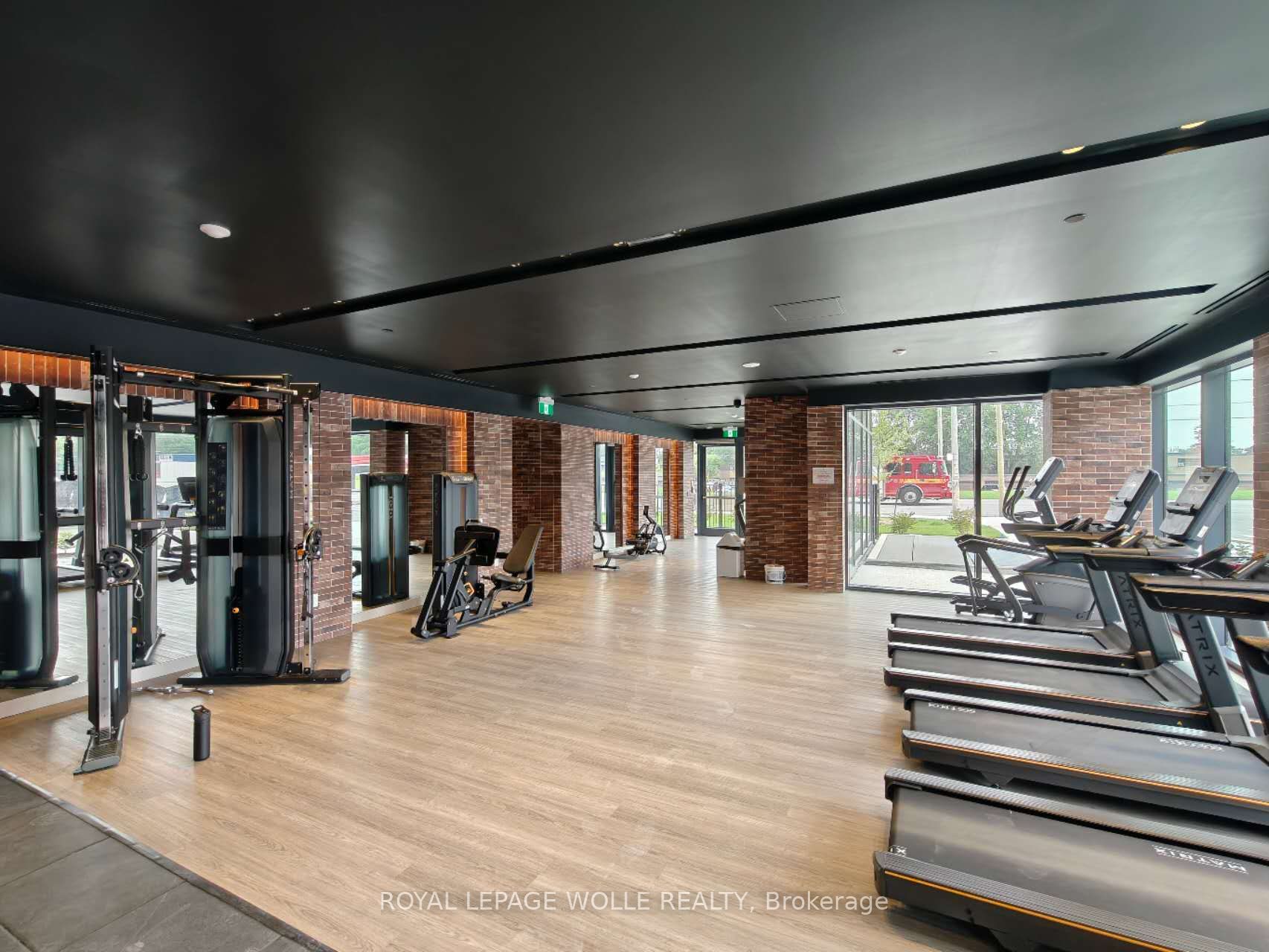 4010 EGLINTON Avenue W 2005, Toronto, ON M9A 0G5 photo 5