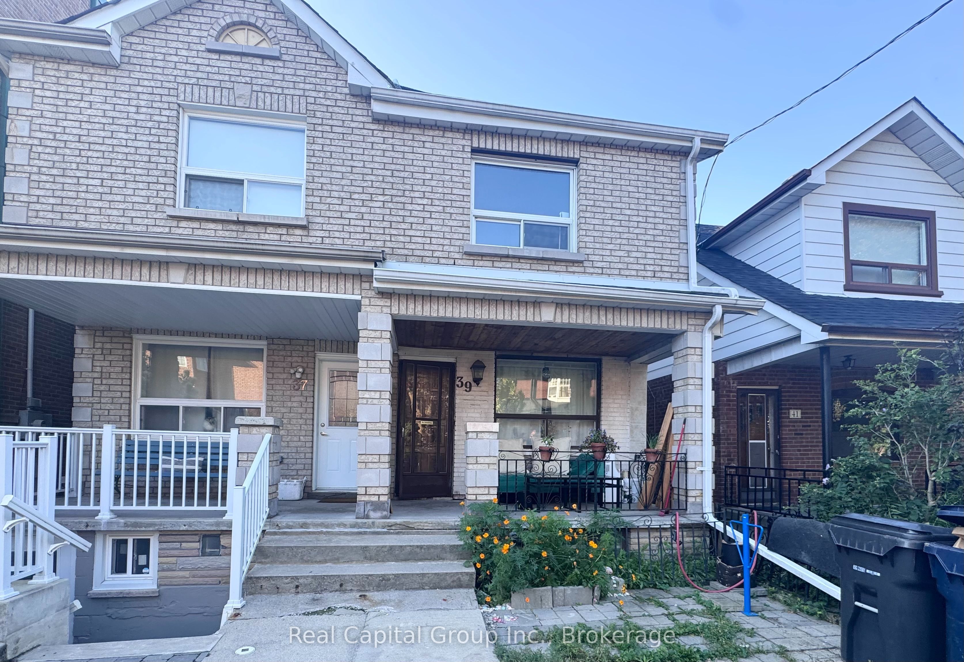 39 Pendrith Street S 2, Toronto, ON M6G 1R6 photo 5