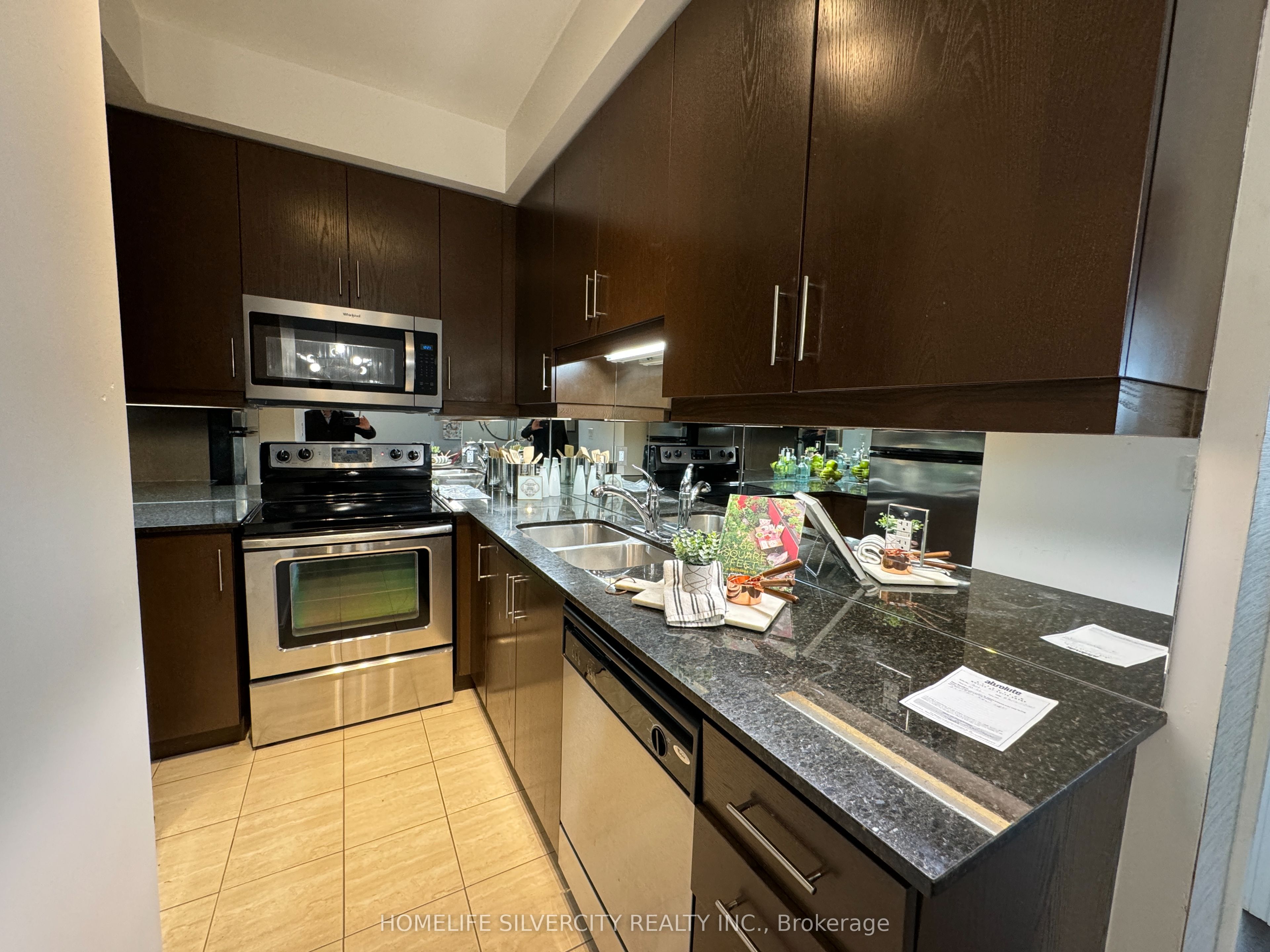 50 Absolute Avenue N 301, Mississauga, ON L4Z 0A8 photo 5