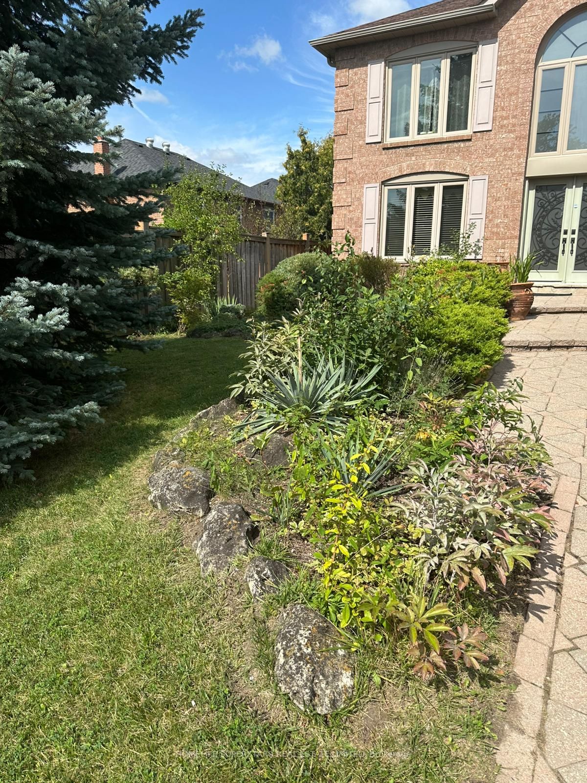 4 Nottingham Crescent, Brampton, ON L6S 4G4 photo 3