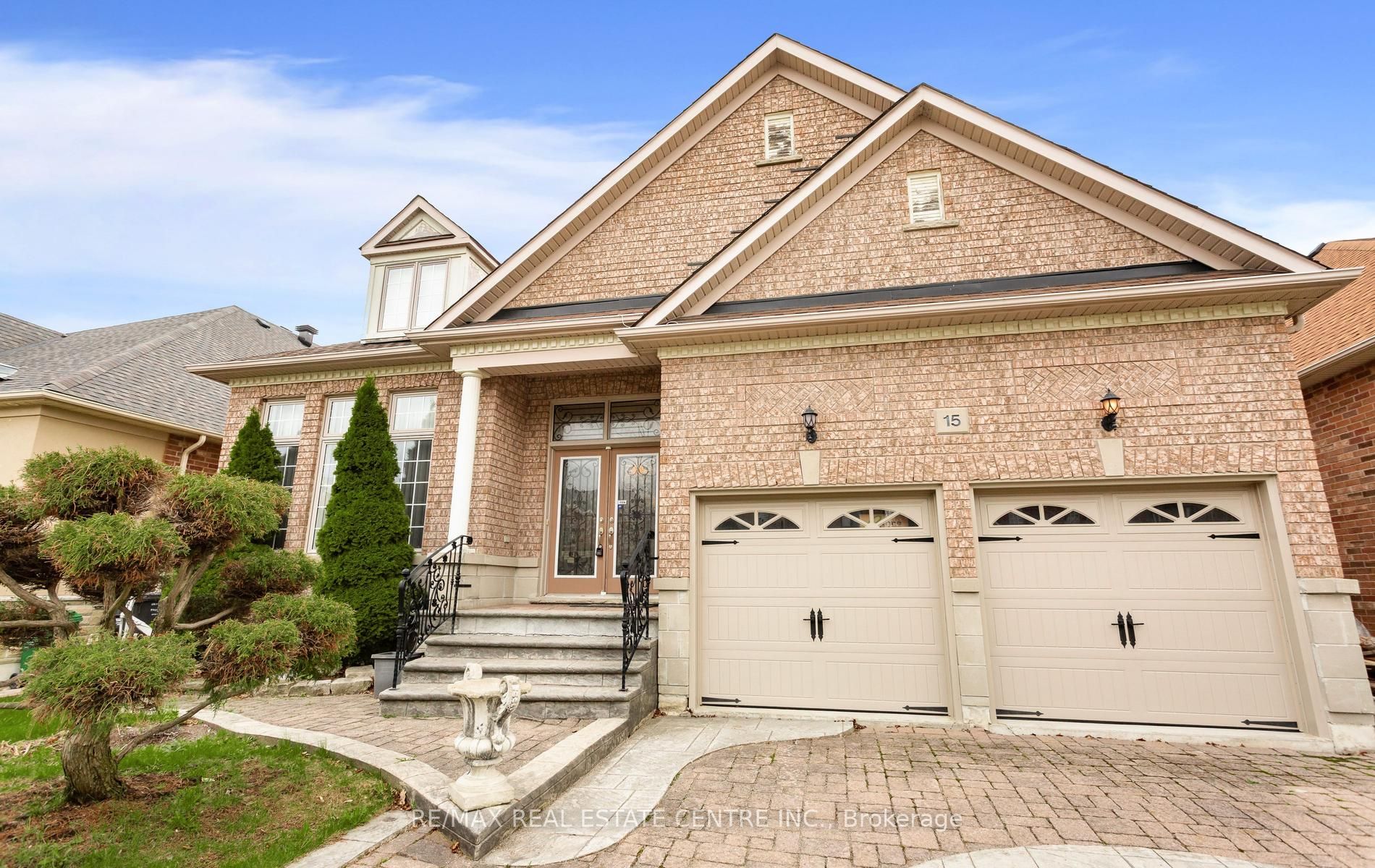 15 Concorde Drive, Brampton, ON L6P 1V3 photo 3
