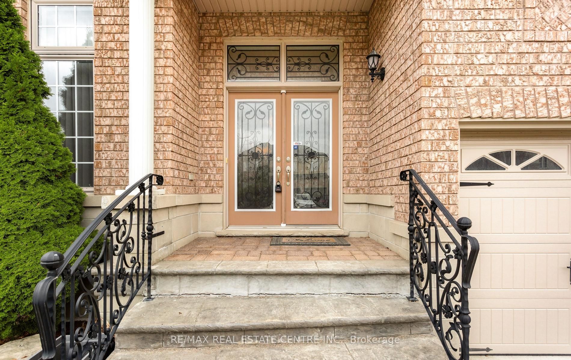 15 Concorde Drive, Brampton, ON L6P 1V3 photo 4