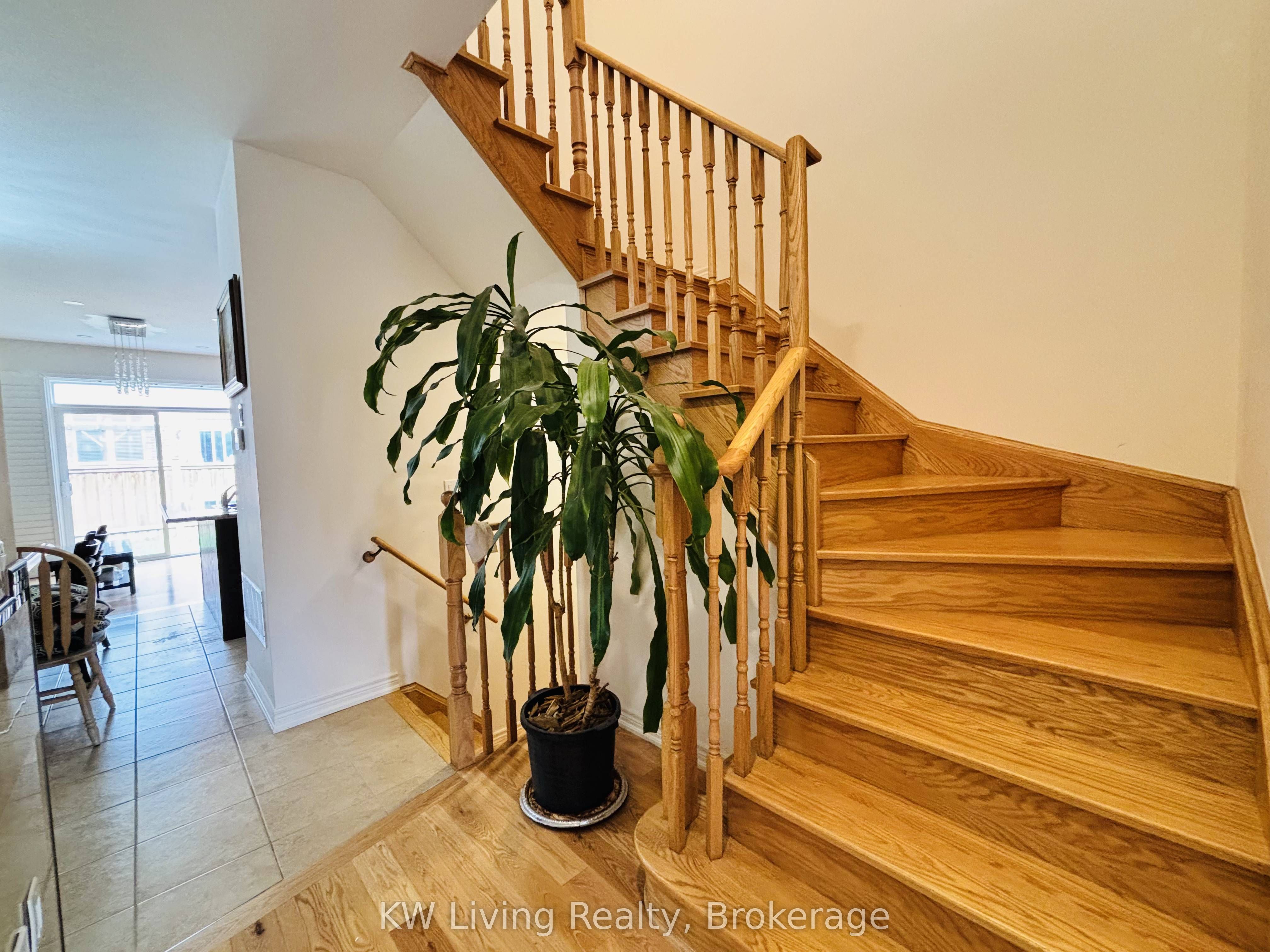 12 Rangemore Road, Brampton, ON L7A 4V8 photo 2