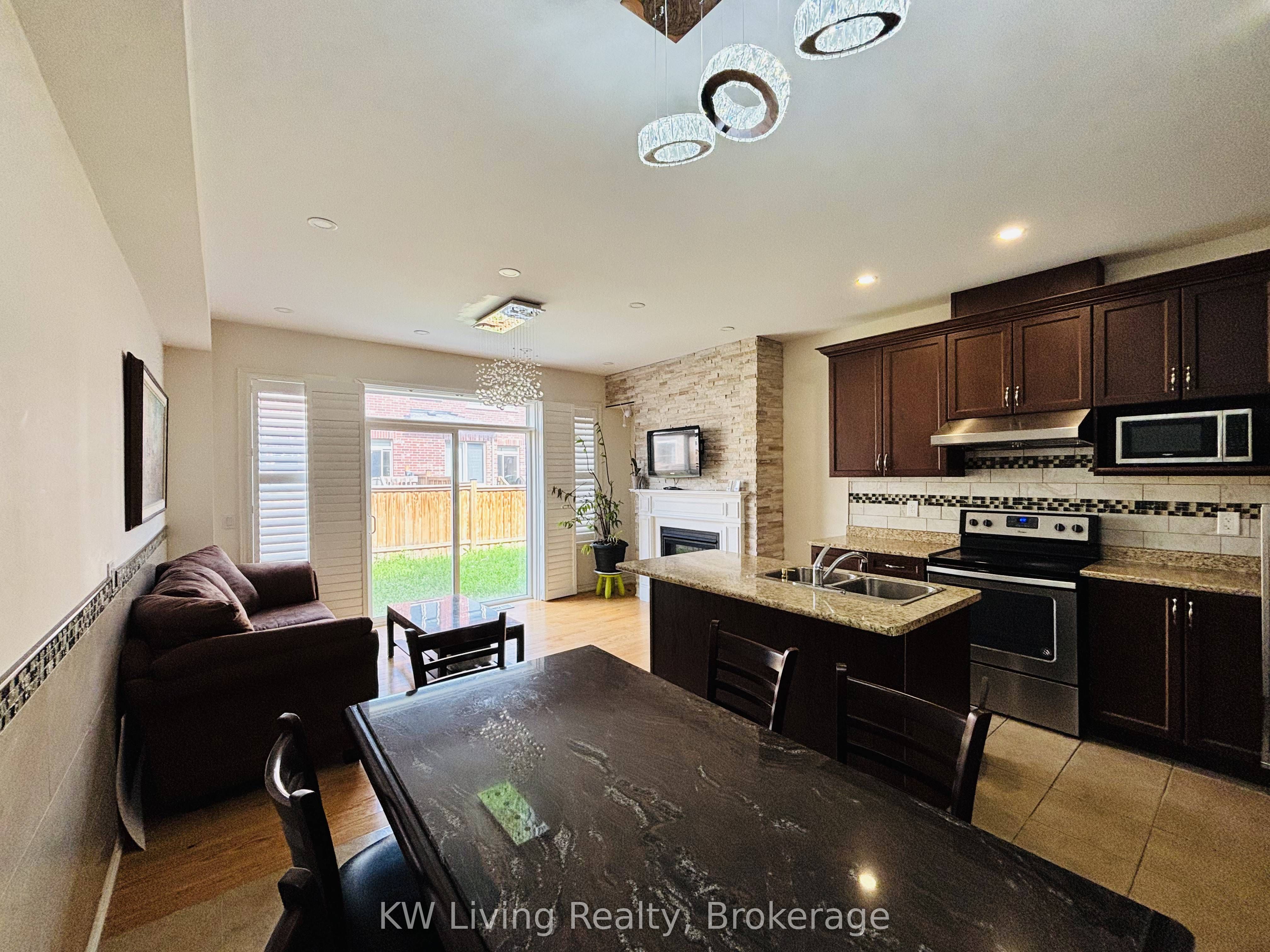 12 Rangemore Road, Brampton, ON L7A 4V8 photo 4