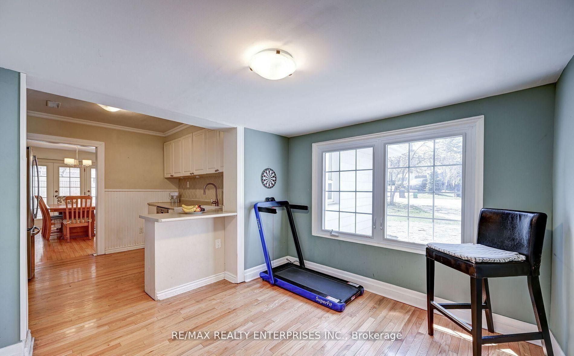 1235 Old River Road, Mississauga, ON L5G 3G2 photo 4