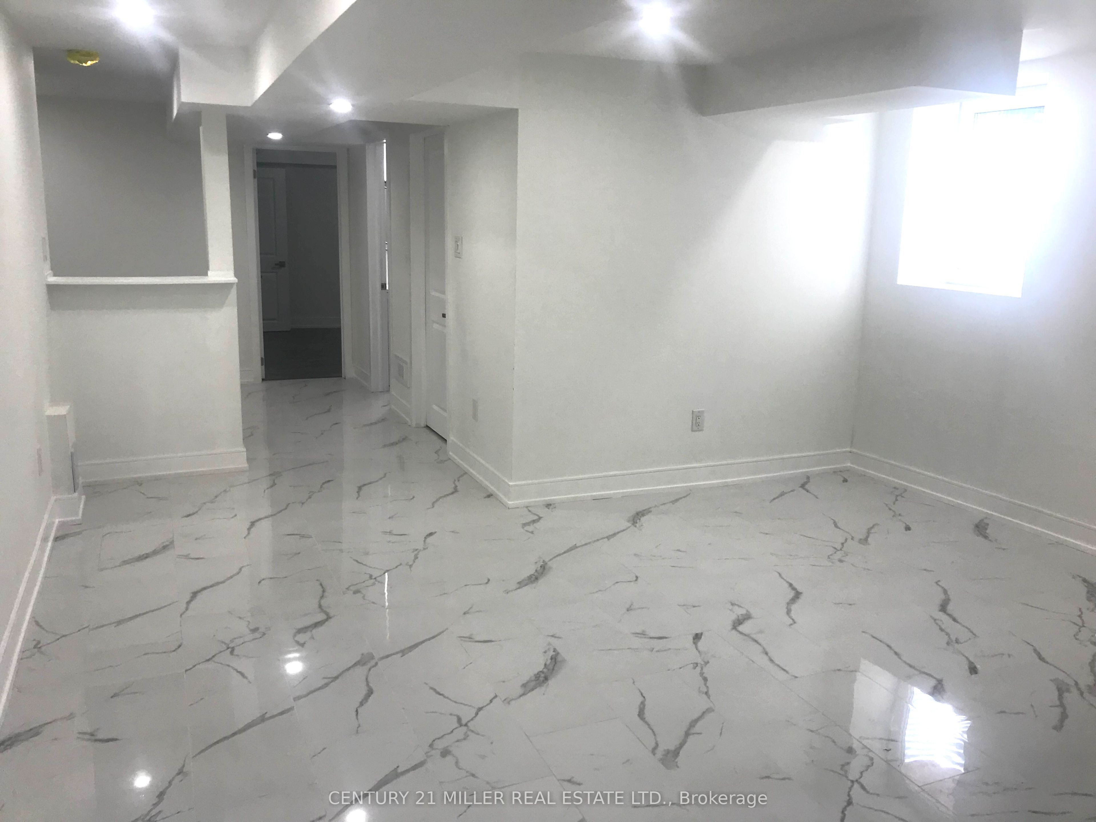 5655 Kellandy Run, Mississauga, ON L5M 7A7 photo 3