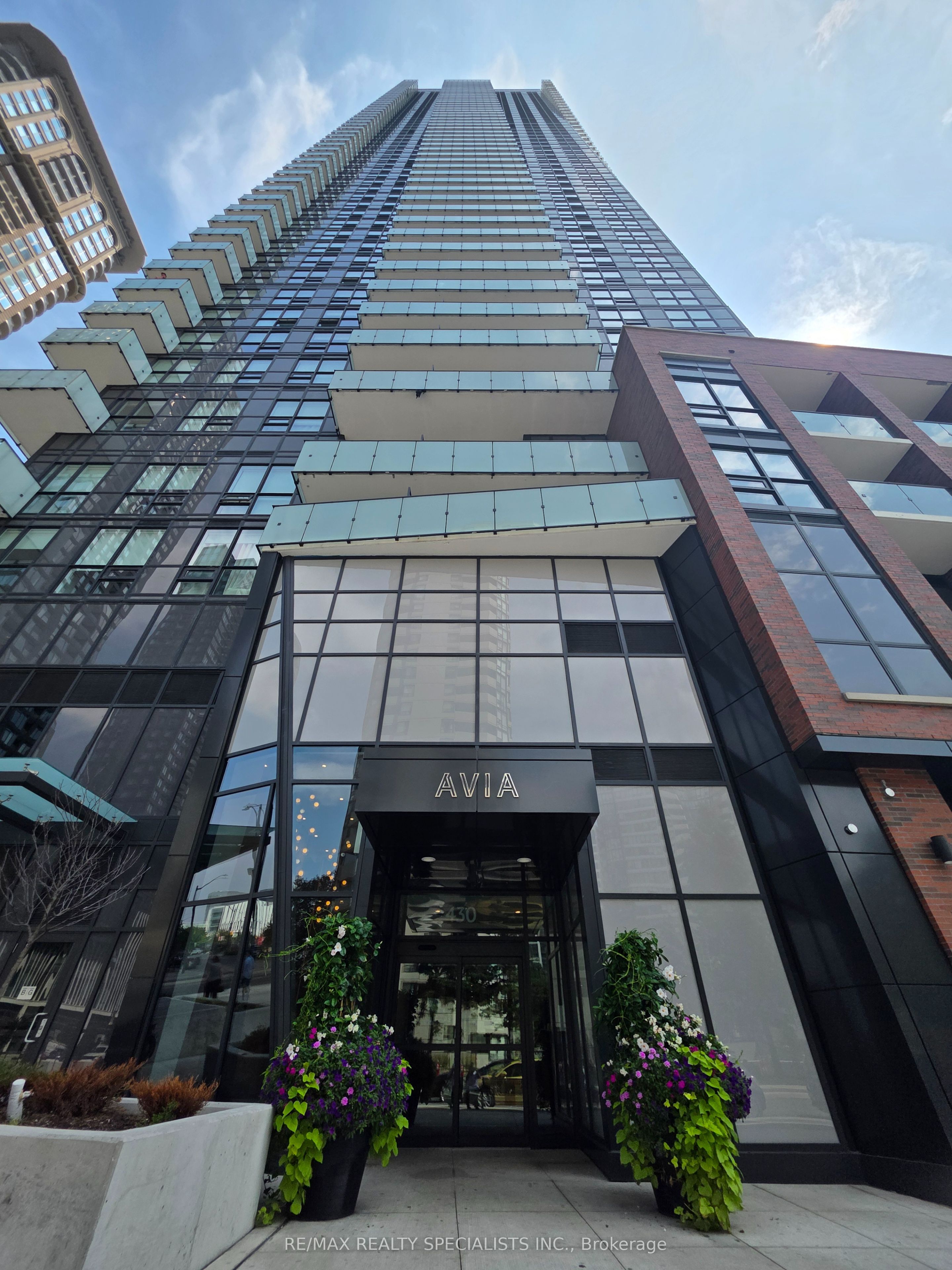 430 Square One Drive 1407, Mississauga, ON L5B 0L6