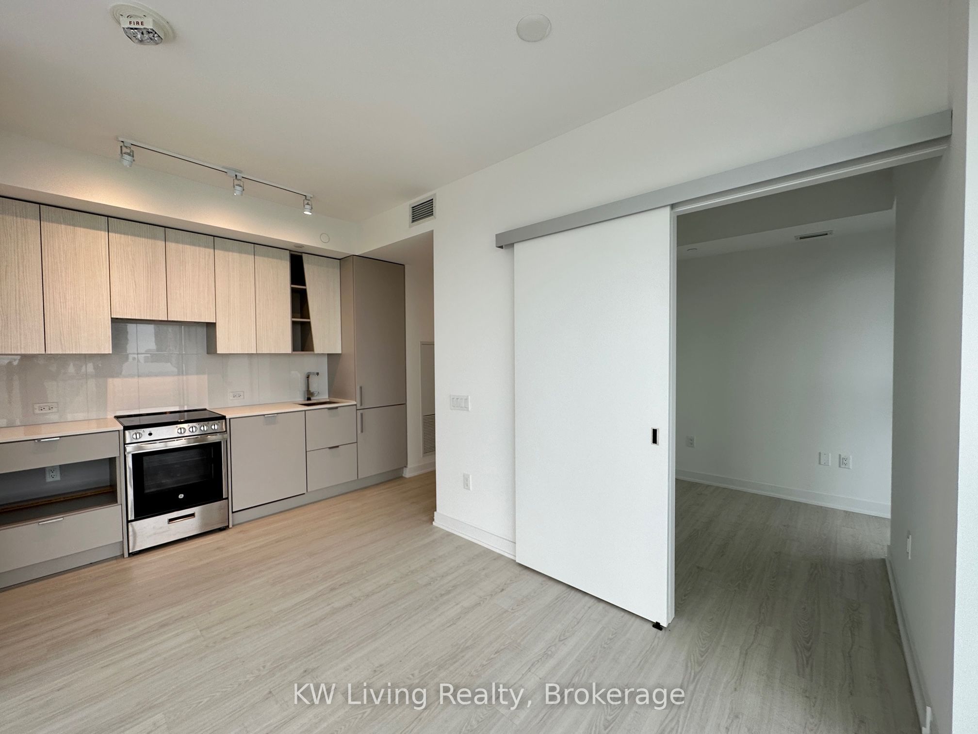3883 Quartz Road 2204, Mississauga, ON L5B 0M4 photo 4