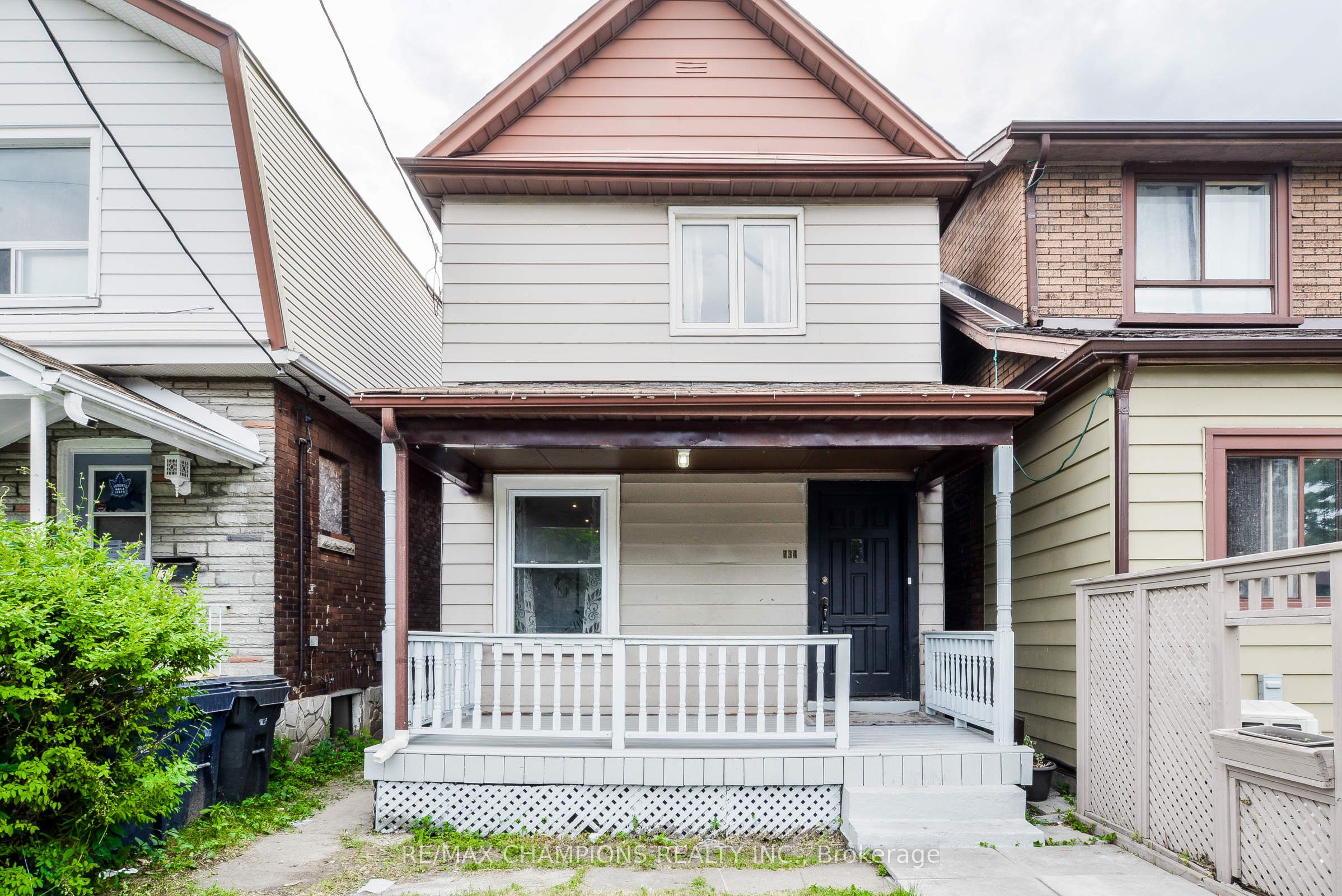 734 Willard Avenue Main, Toronto, ON M6S 3S5 photo 5