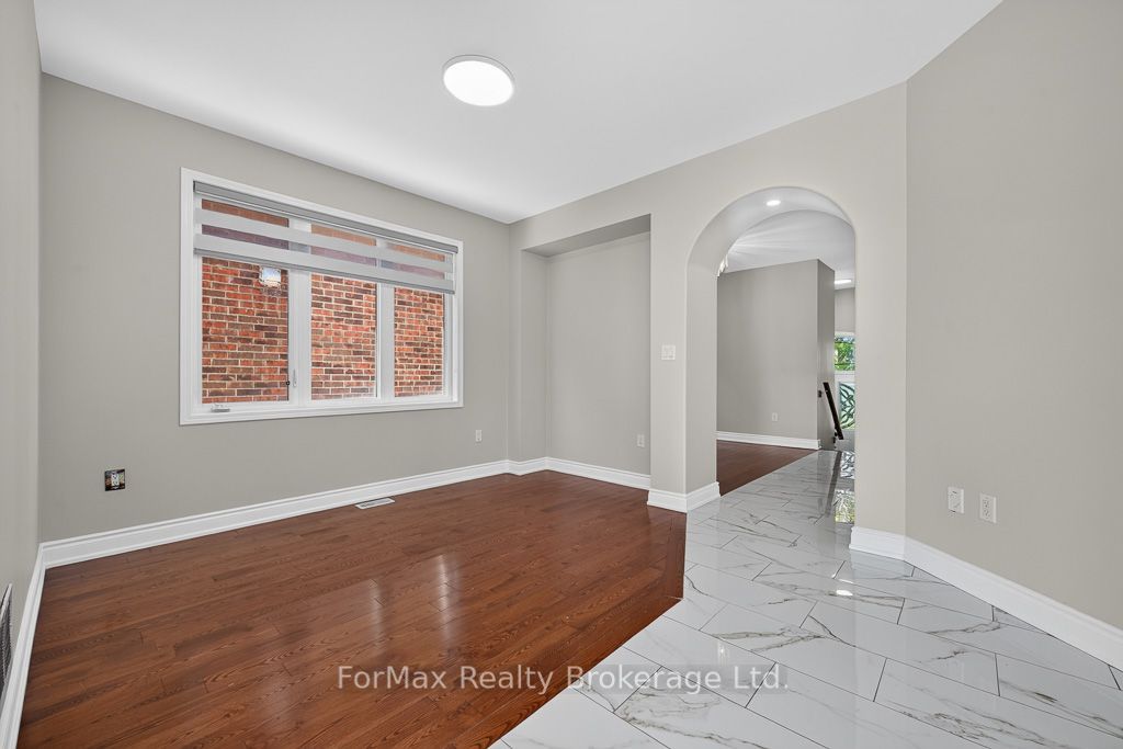 35 Seascape Crescent, Brampton, ON L6P 3C5 photo 4