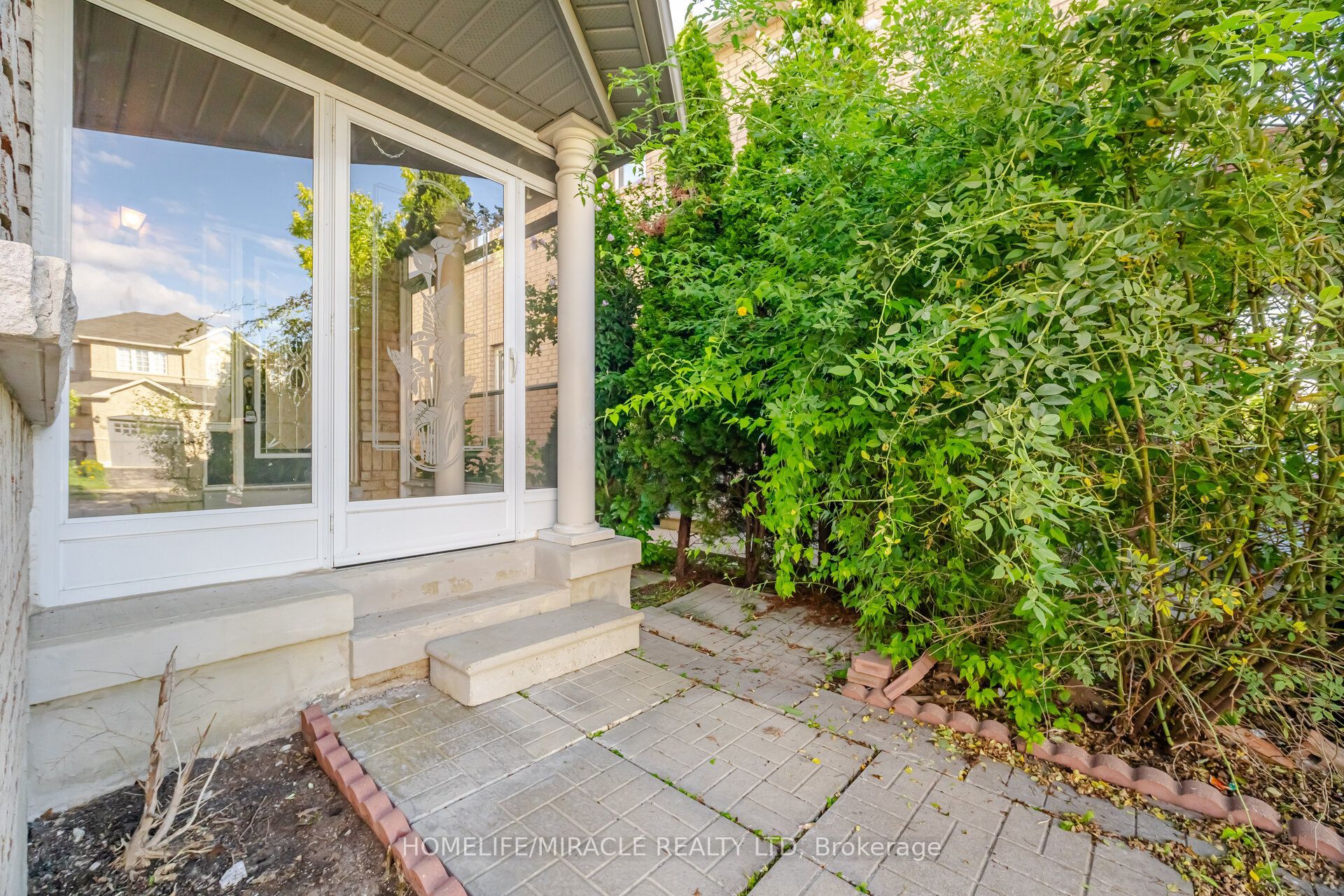 101 Crystalview Crescent, Brampton, ON L6P 2S2 photo 4