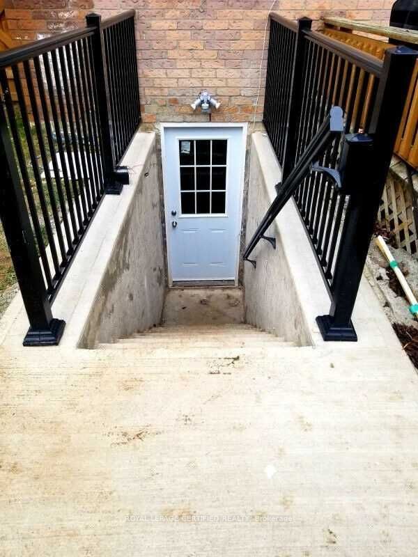 2528 Symington Court Basement, Mississauga, ON L5N 4L4 photo 2