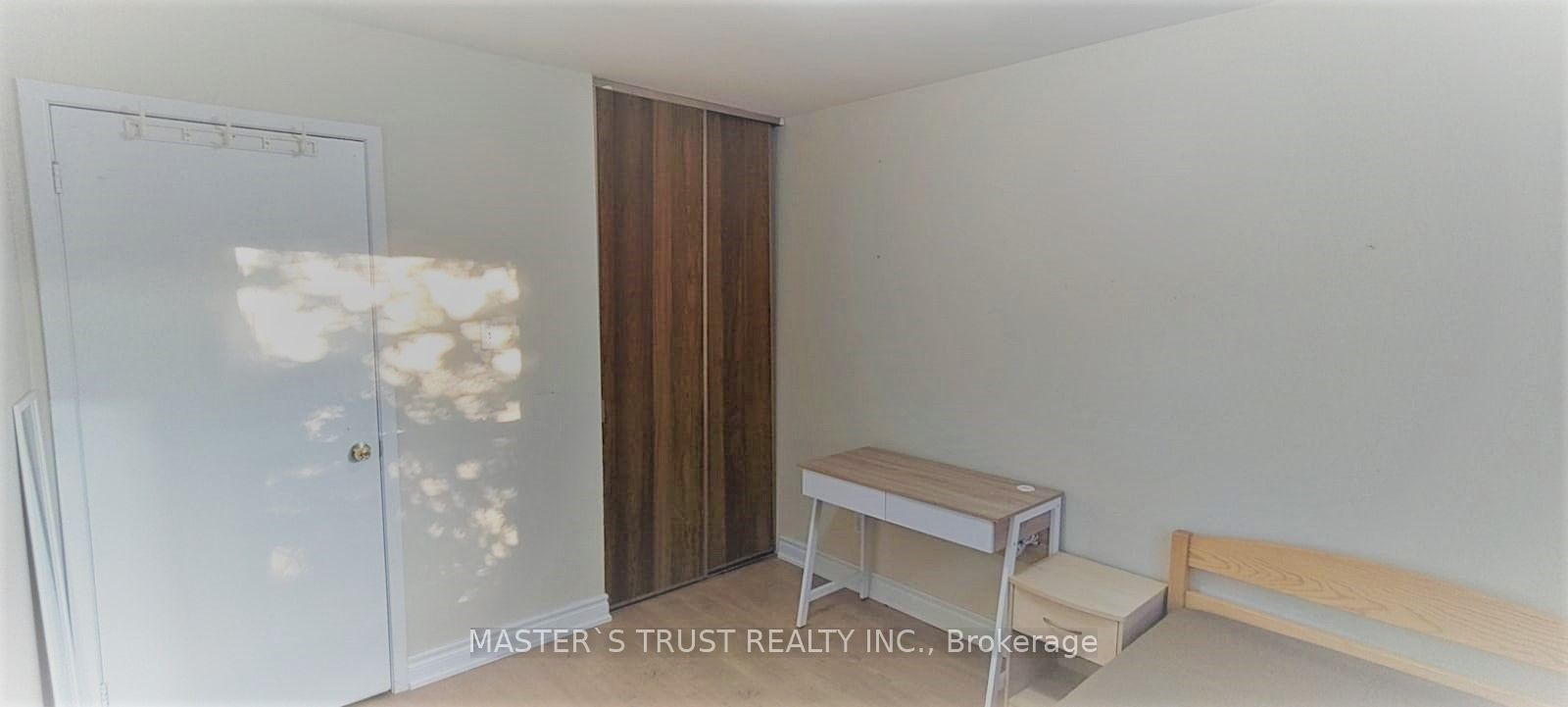 95 Orsett Street RM 2, Oakville, ON L6H 2P1 photo 2