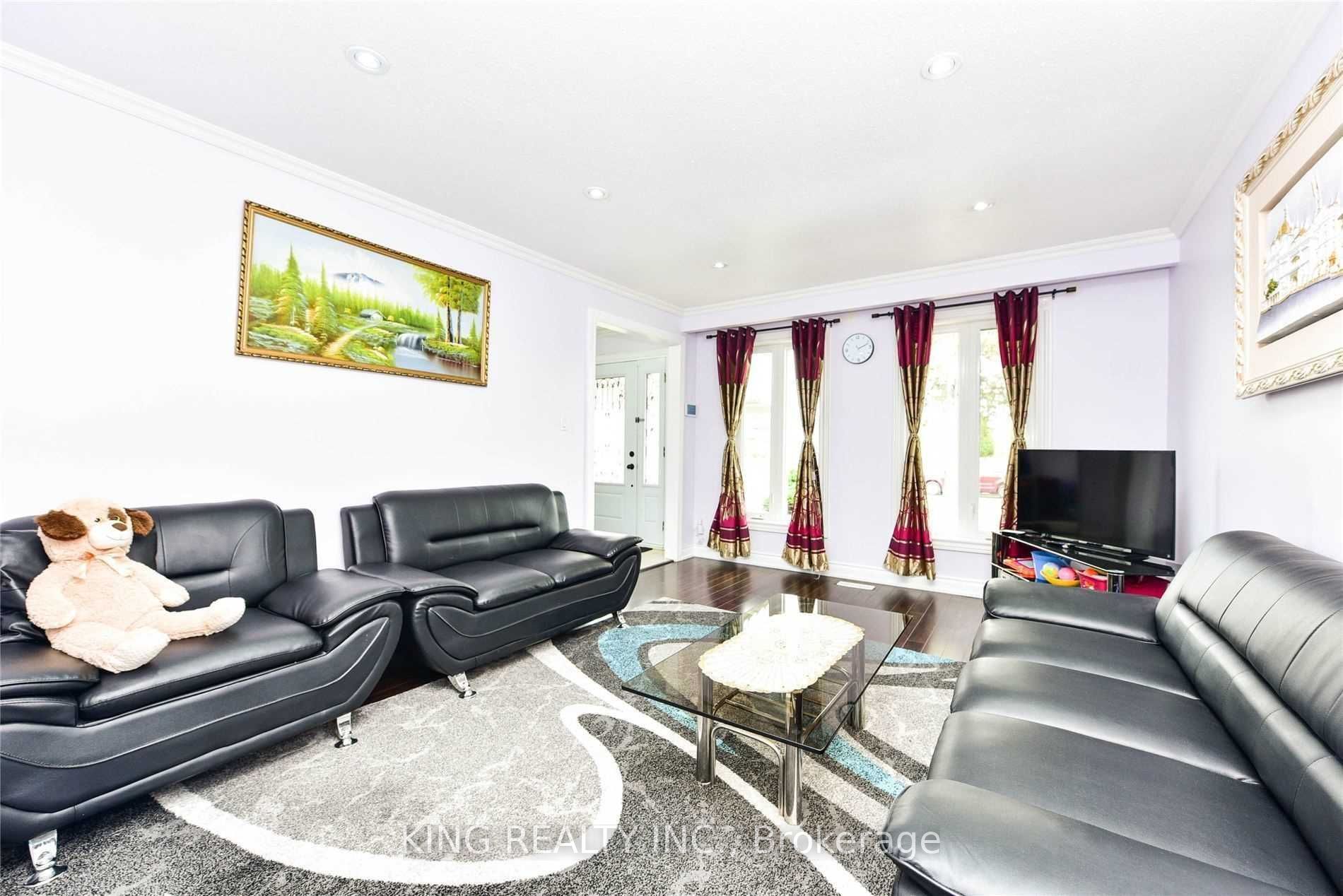 3412 Monica Drive, Mississauga, ON L4T 3E7 photo 5