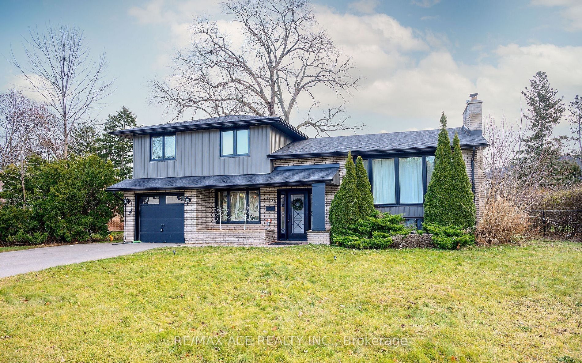 5132 Cherryhill Crescent, Burlington, ON L7L 4C2