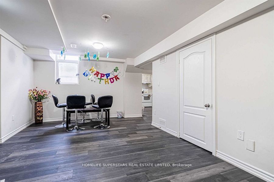 75 Parkside Drive Lower Level ( Legal Apt.), Brampton, ON L6Y 3A2 photo 3