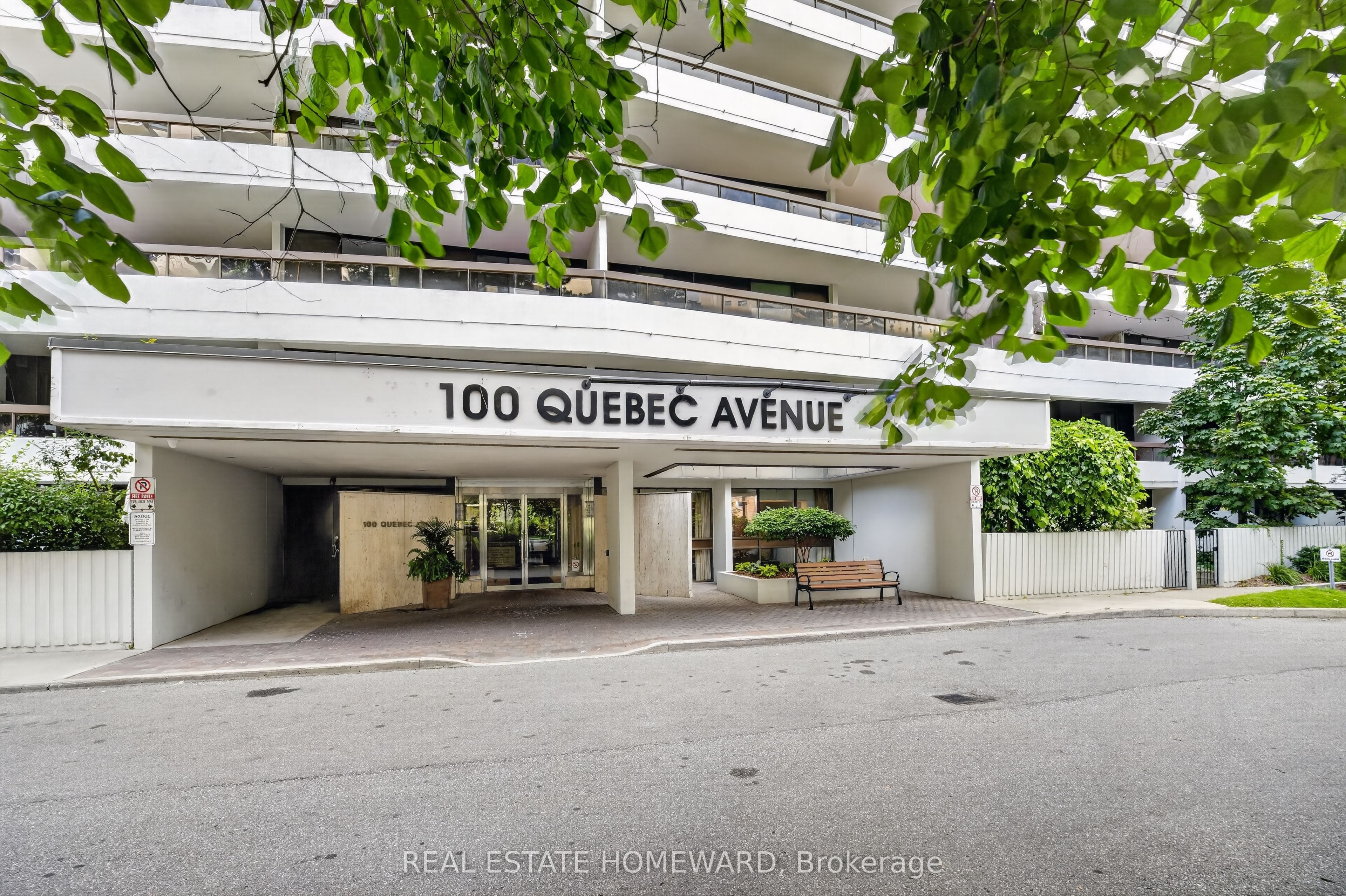 100 Quebec Avenue 1804, Toronto, ON M6P 4B8 photo 3