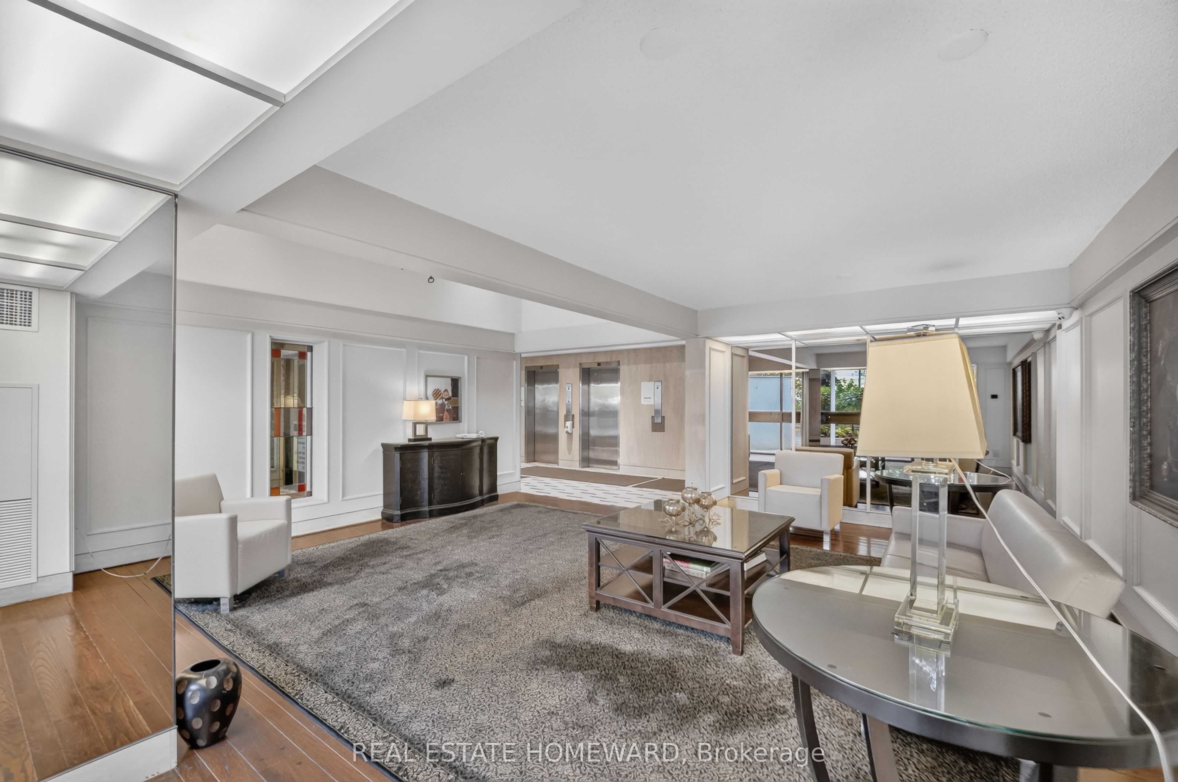 100 Quebec Avenue 1804, Toronto, ON M6P 4B8 photo 4