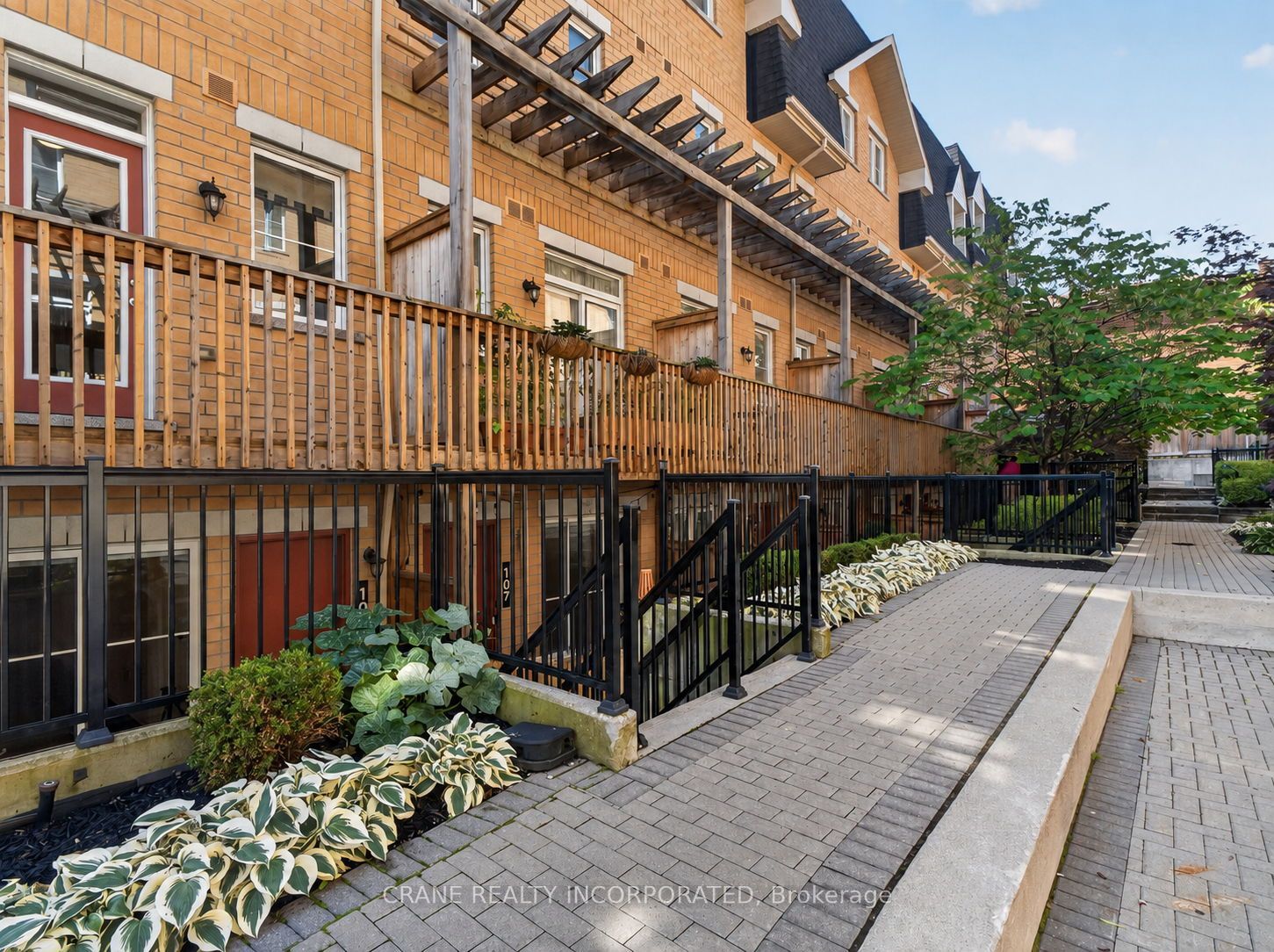 400 Hopewell Avenue 108, Toronto, ON M6E 2S2