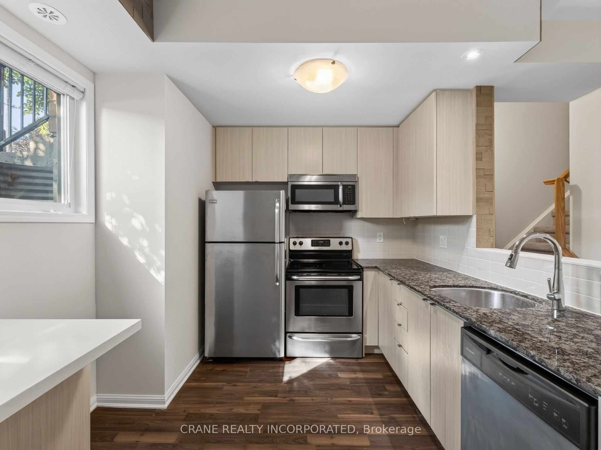 400 Hopewell Avenue 108, Toronto, ON M6E 2S2 photo 5